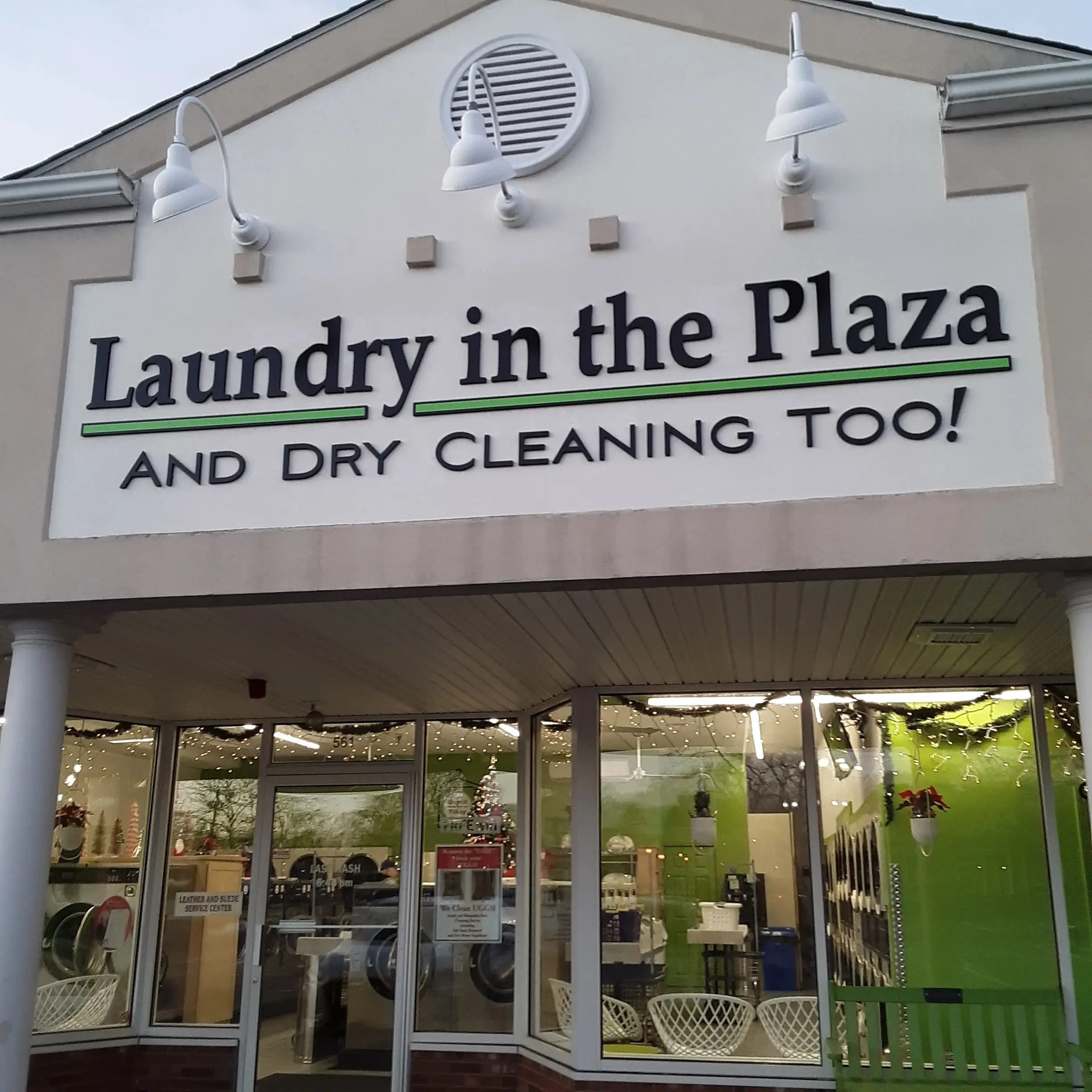 Laundry in the Plaza thumbnail 5