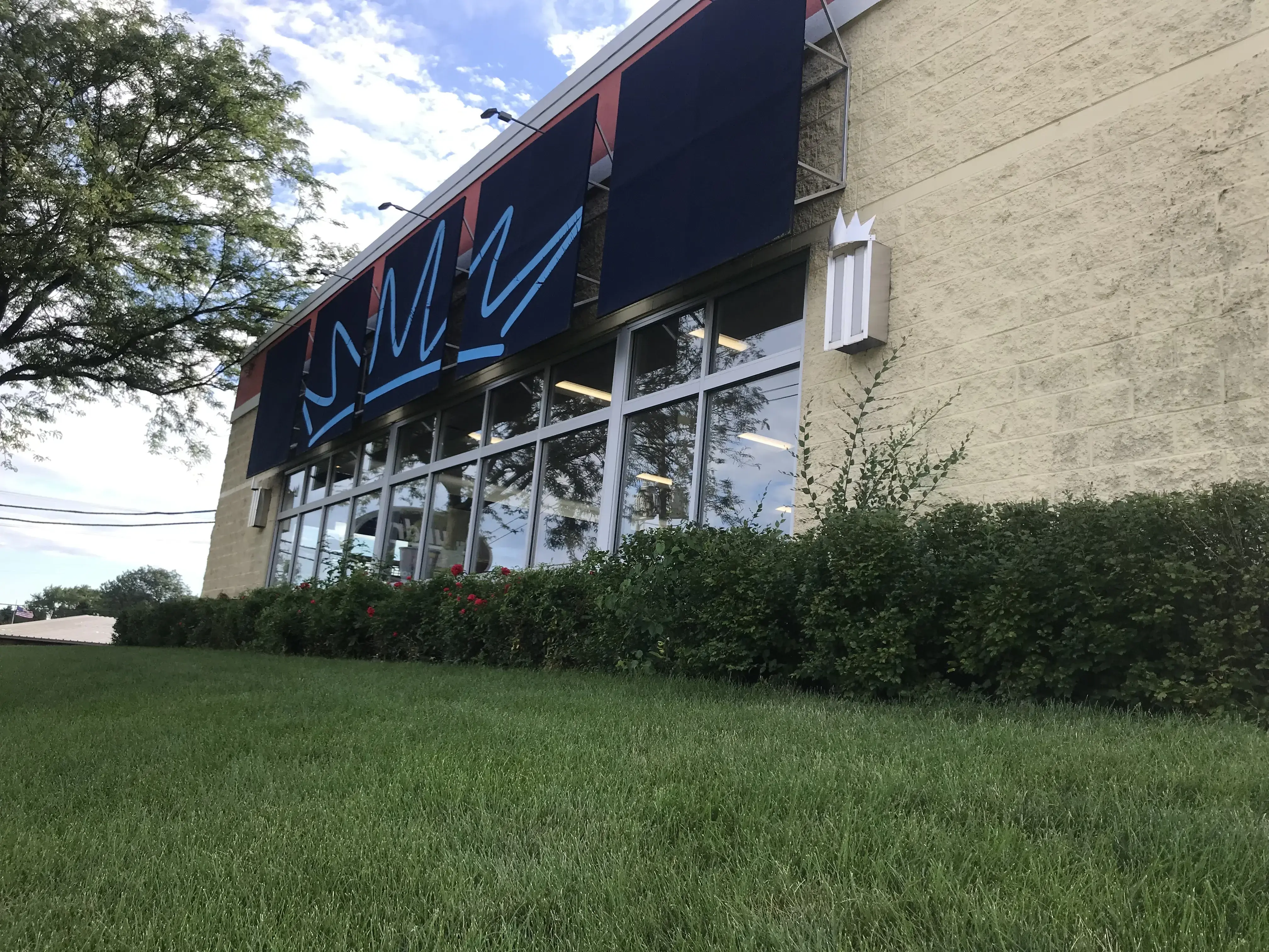 Laundry King East Dundee - Image 15