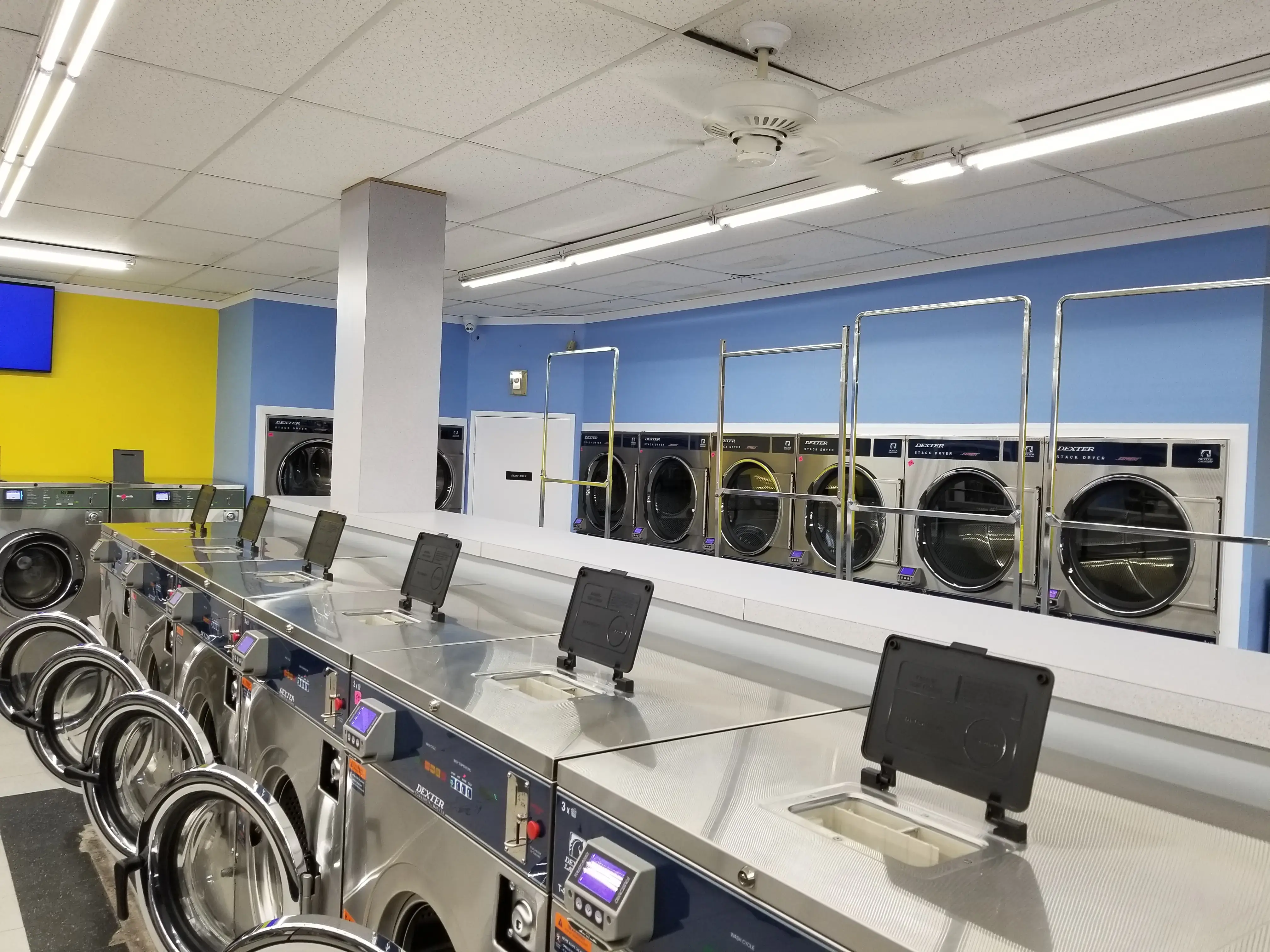 Laundry LA Laundromat - Image 12