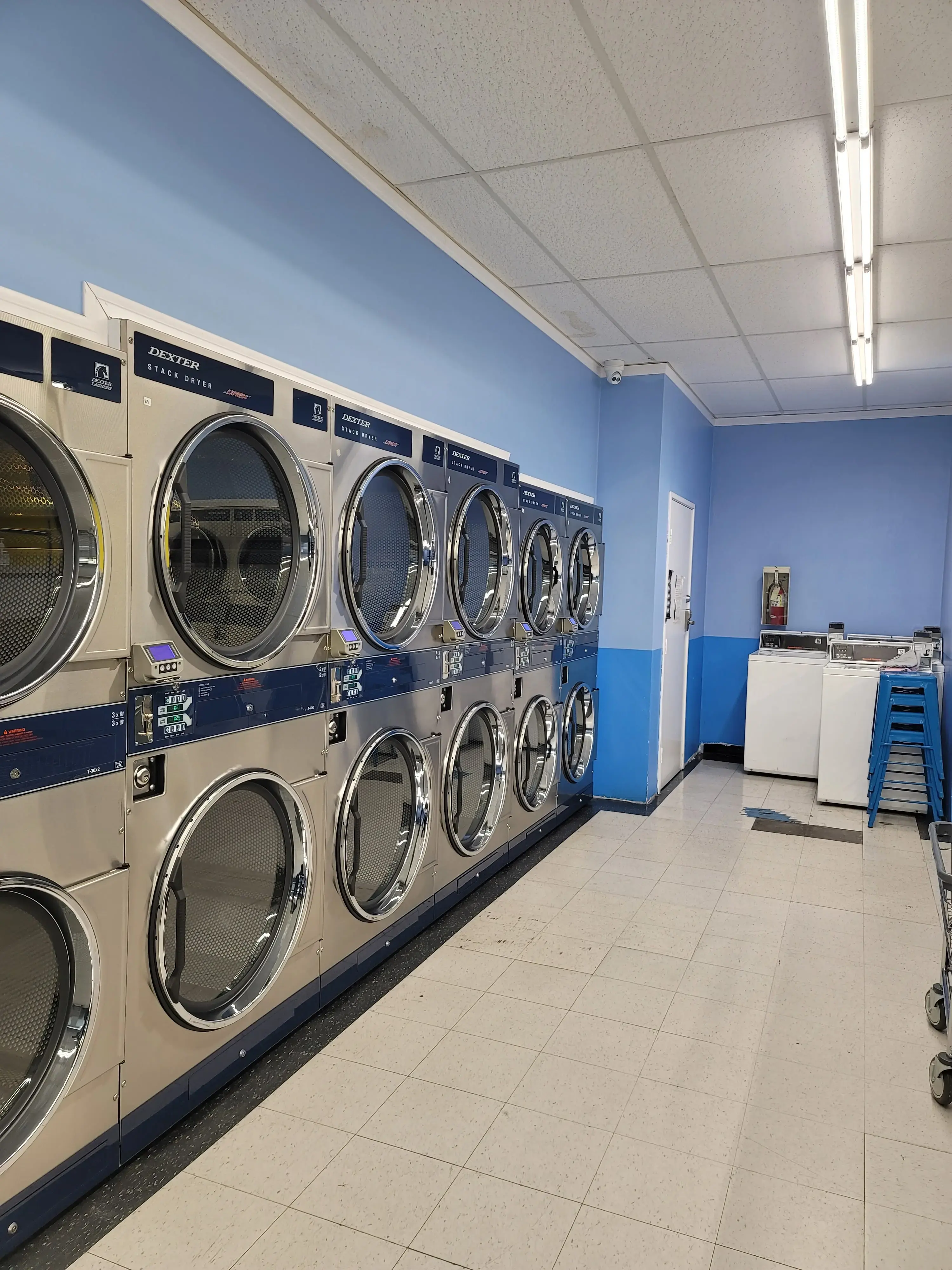 Laundry LA Laundromat - Image 19