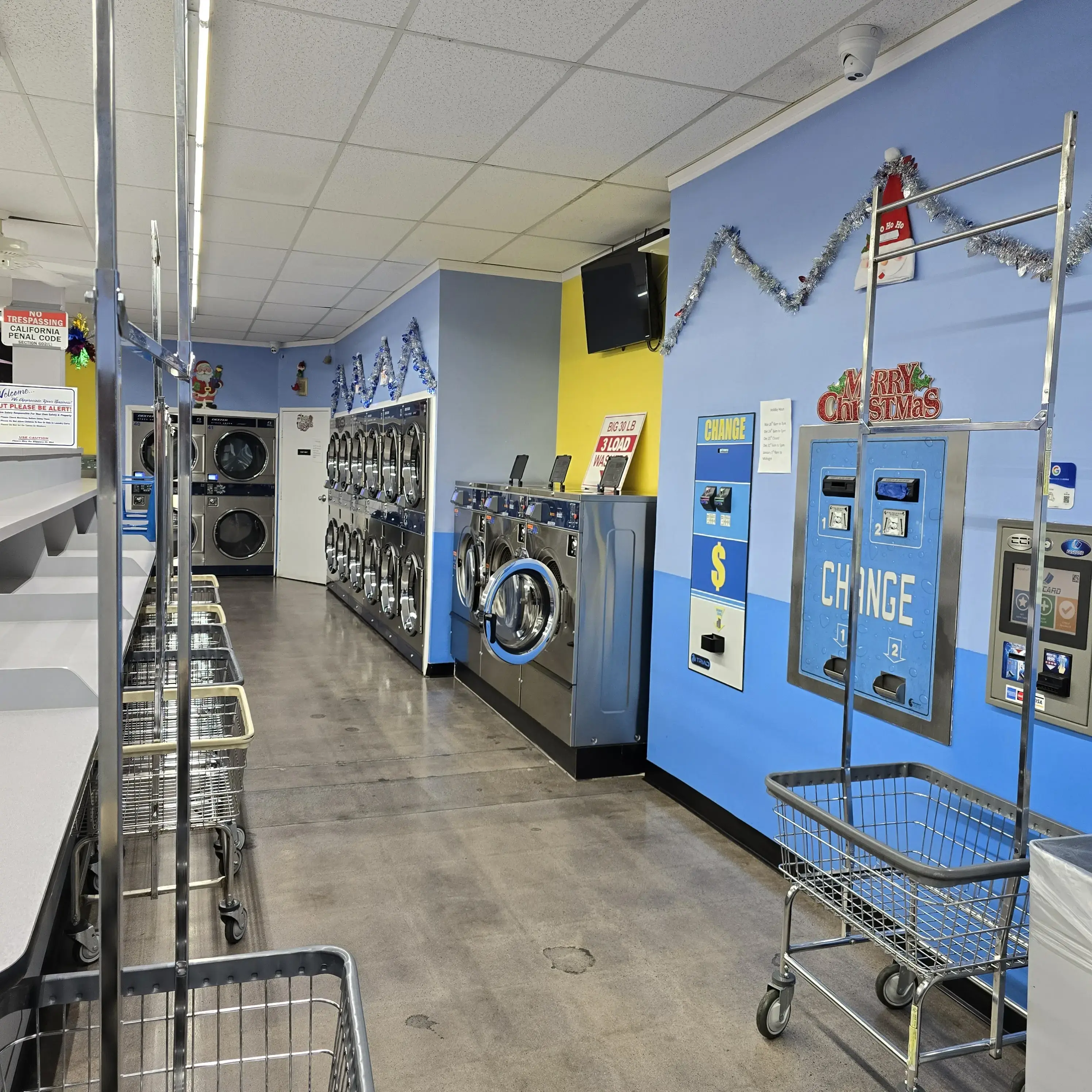 Laundry LA Laundromat thumbnail 14