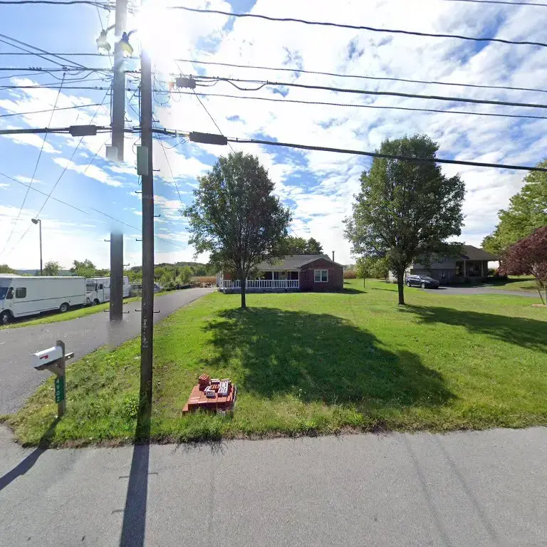 Laundry Ladies - Image 1