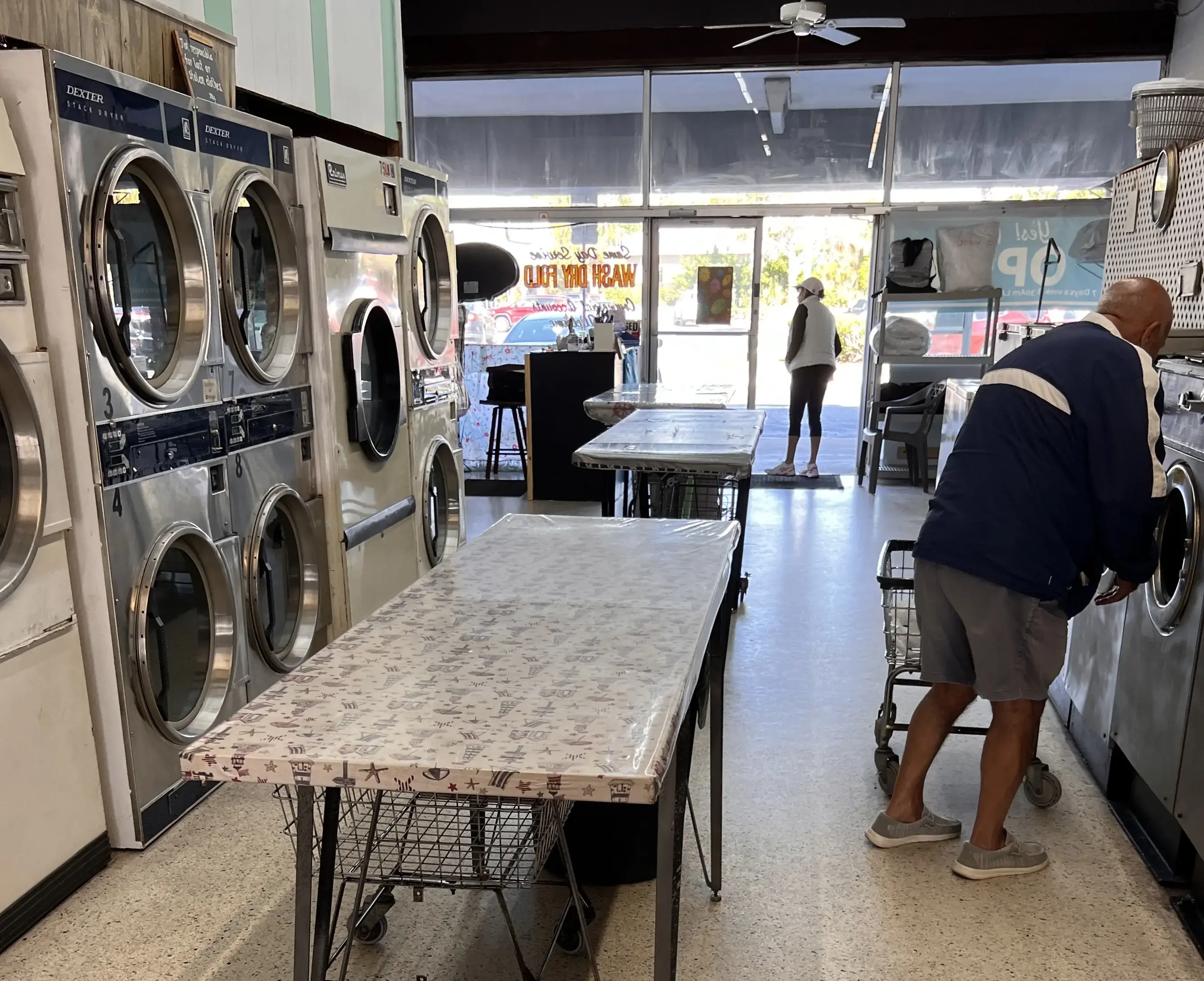 Laundry Land Coin Laundry - Image 1