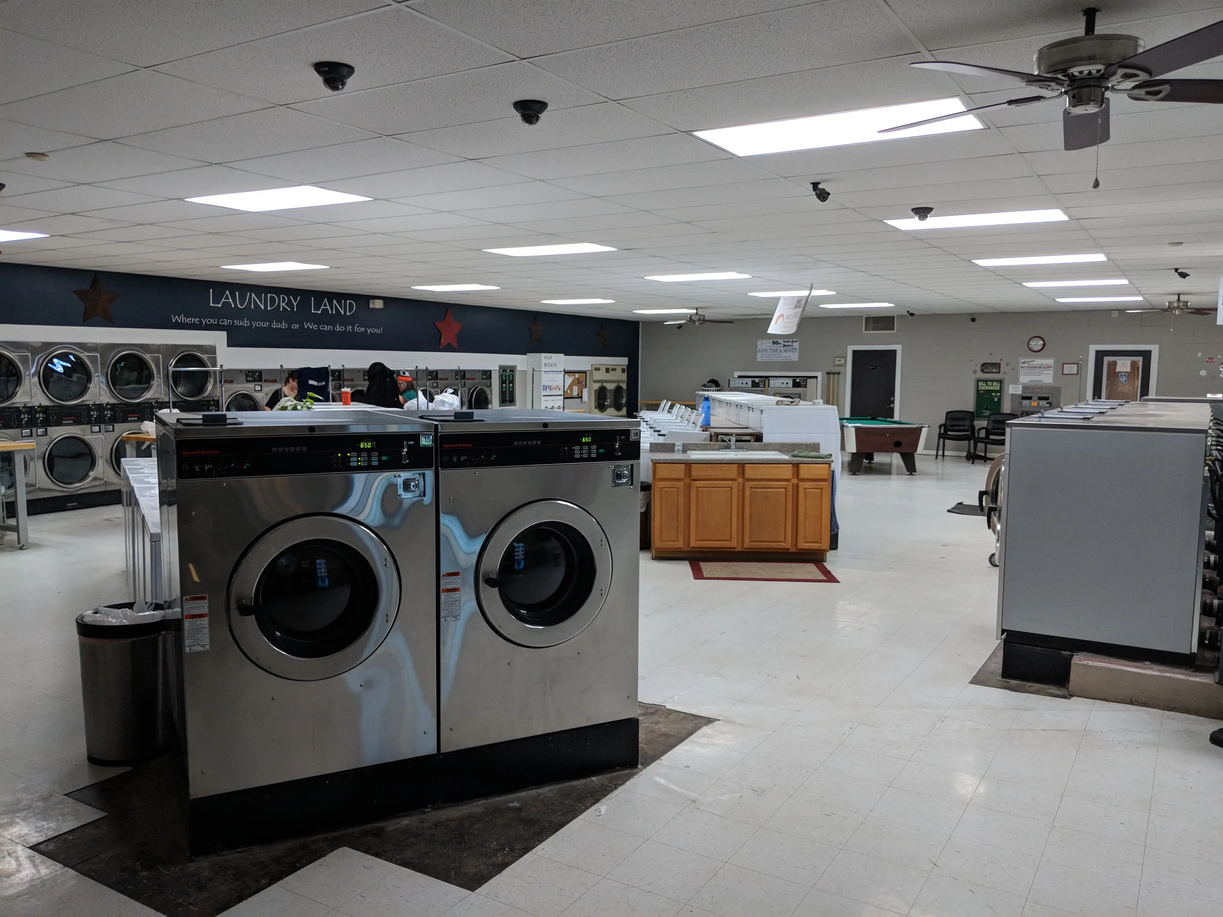 Laundry Land JC location