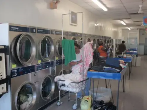 Laundry Land Laundromat - Image 9