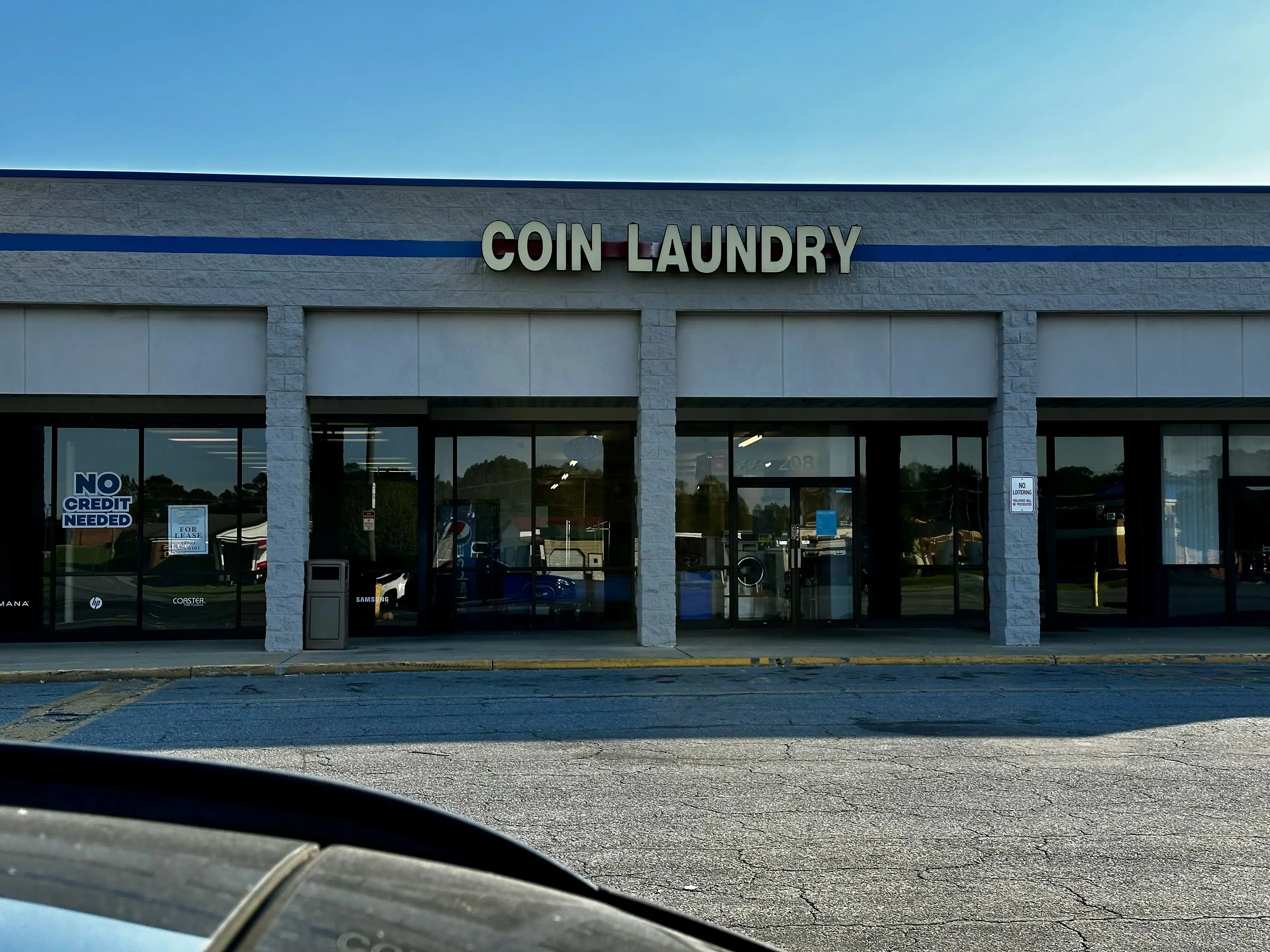 Laundry Land Laundromat thumbnail 2