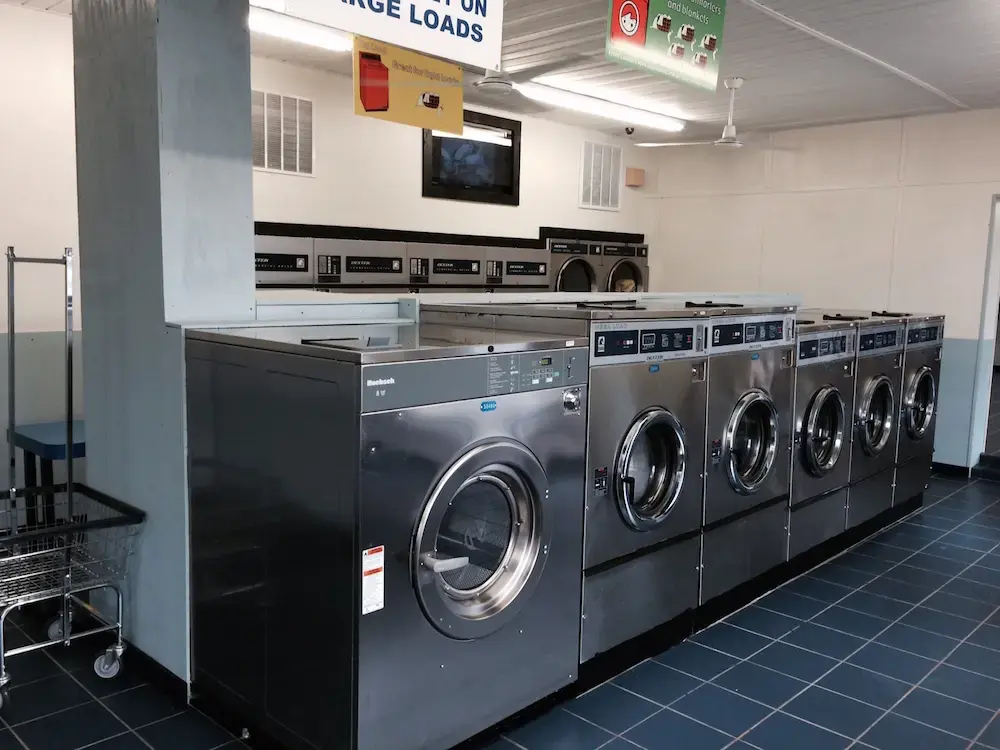 Laundry Land Laundromat thumbnail 17