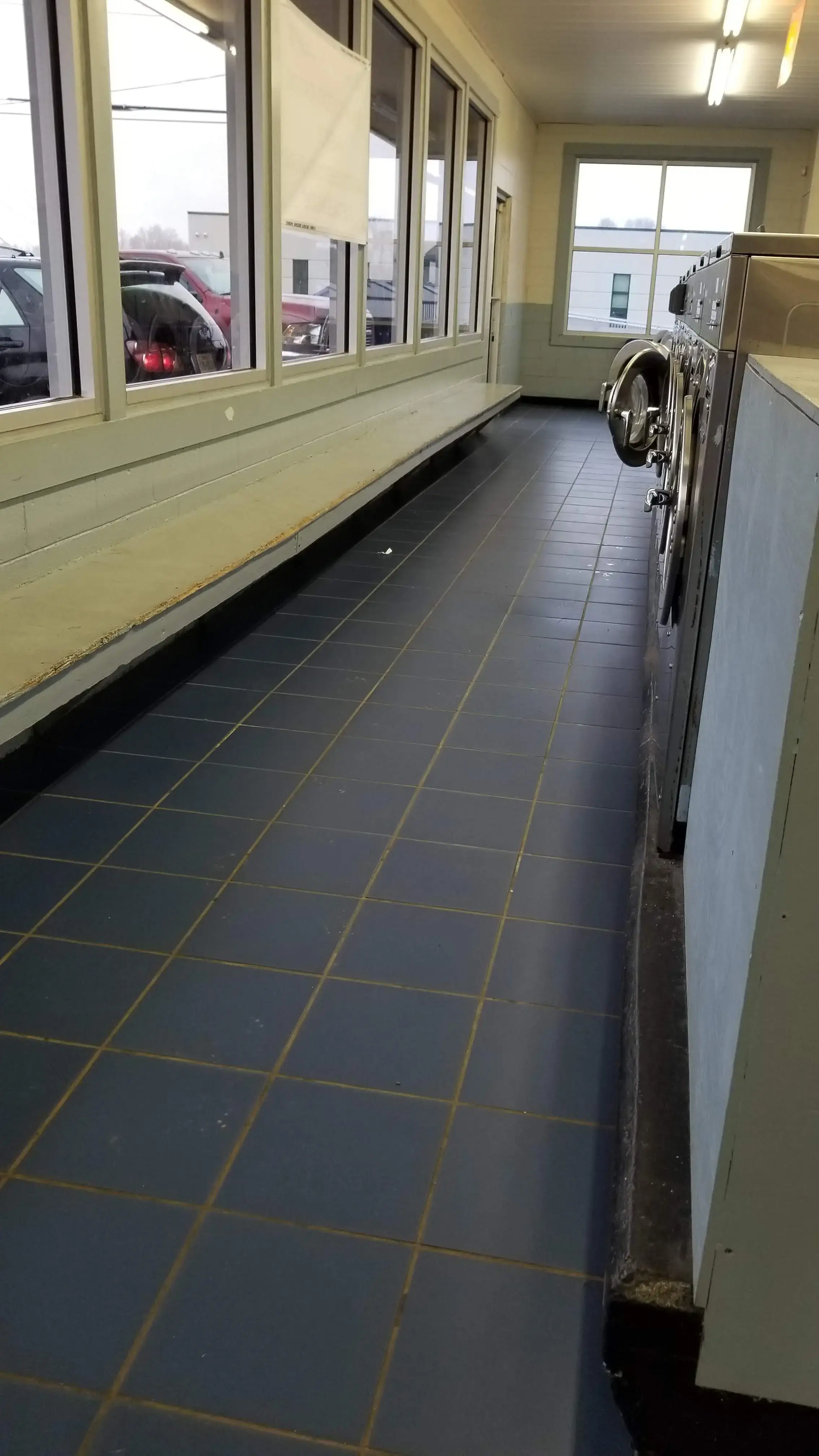 Laundry Land Laundromat thumbnail 8