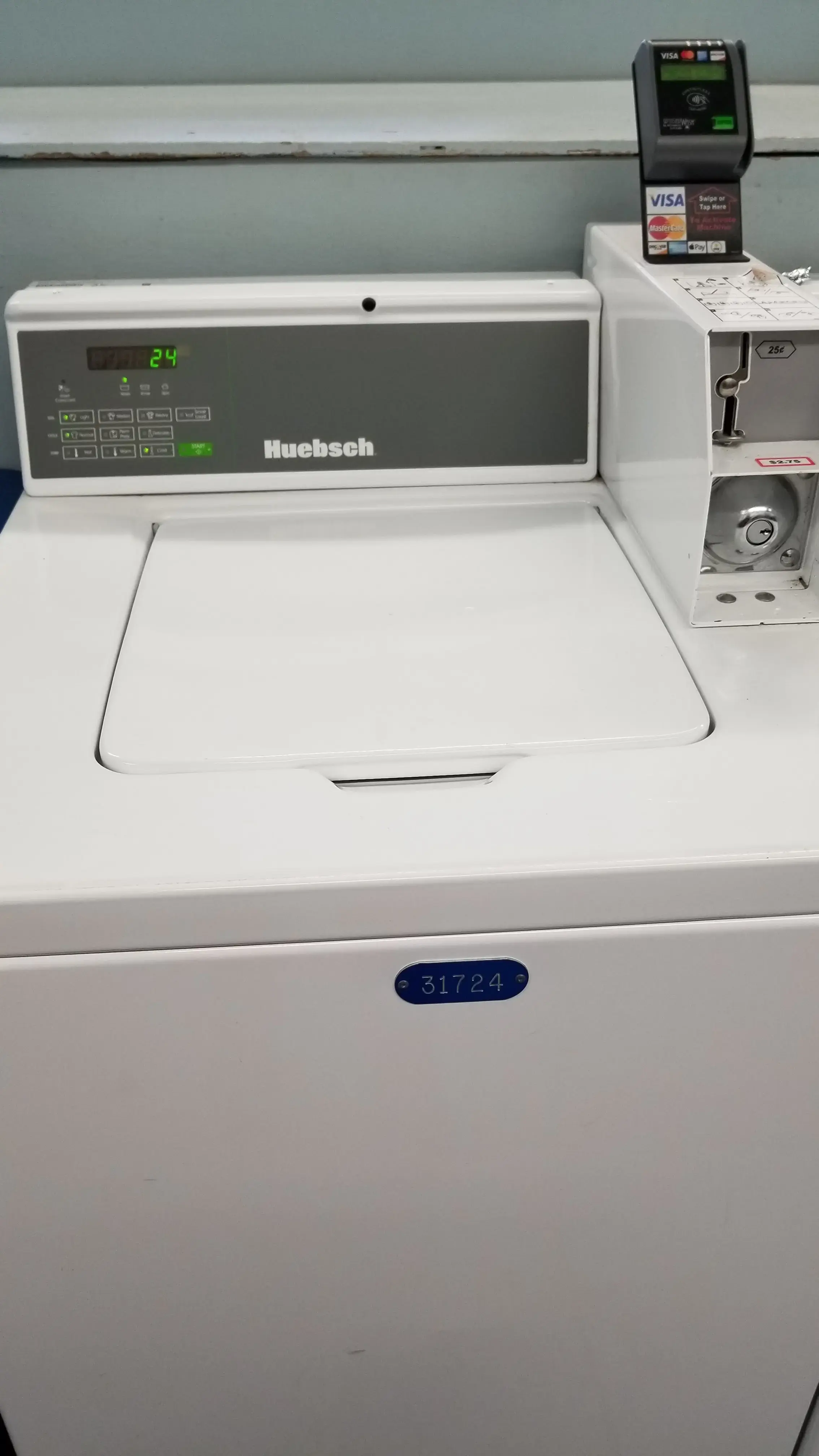 Laundry Land Laundromat - Image 11