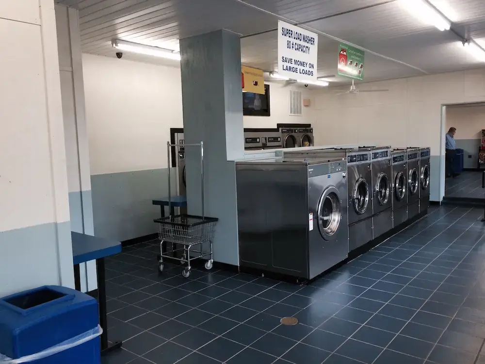 Laundry Land Laundromat - Image 16
