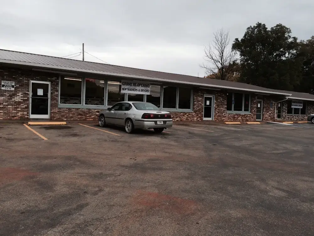 Laundry Land Laundromat thumbnail 18