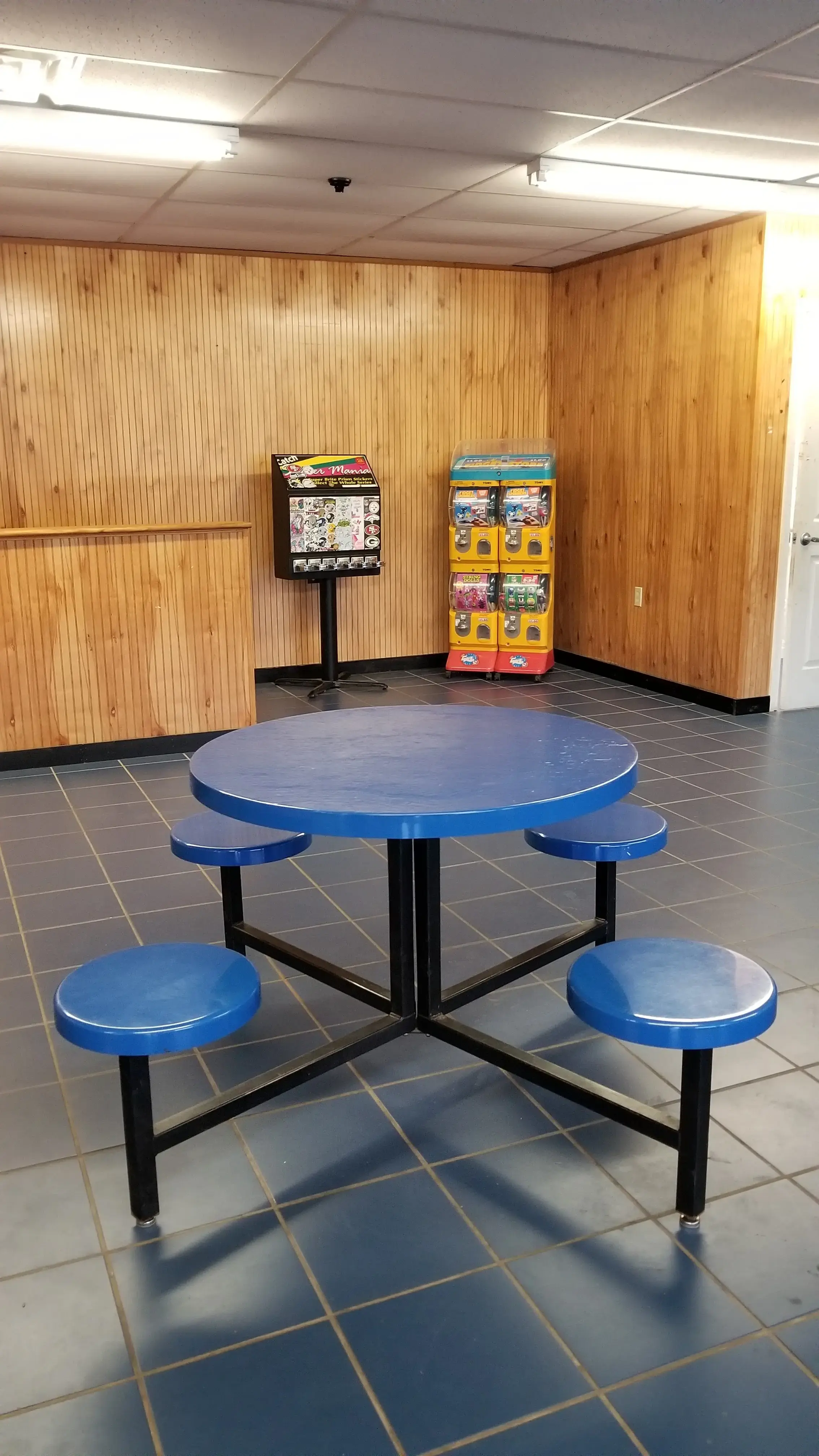 Laundry Land Laundromat thumbnail 4