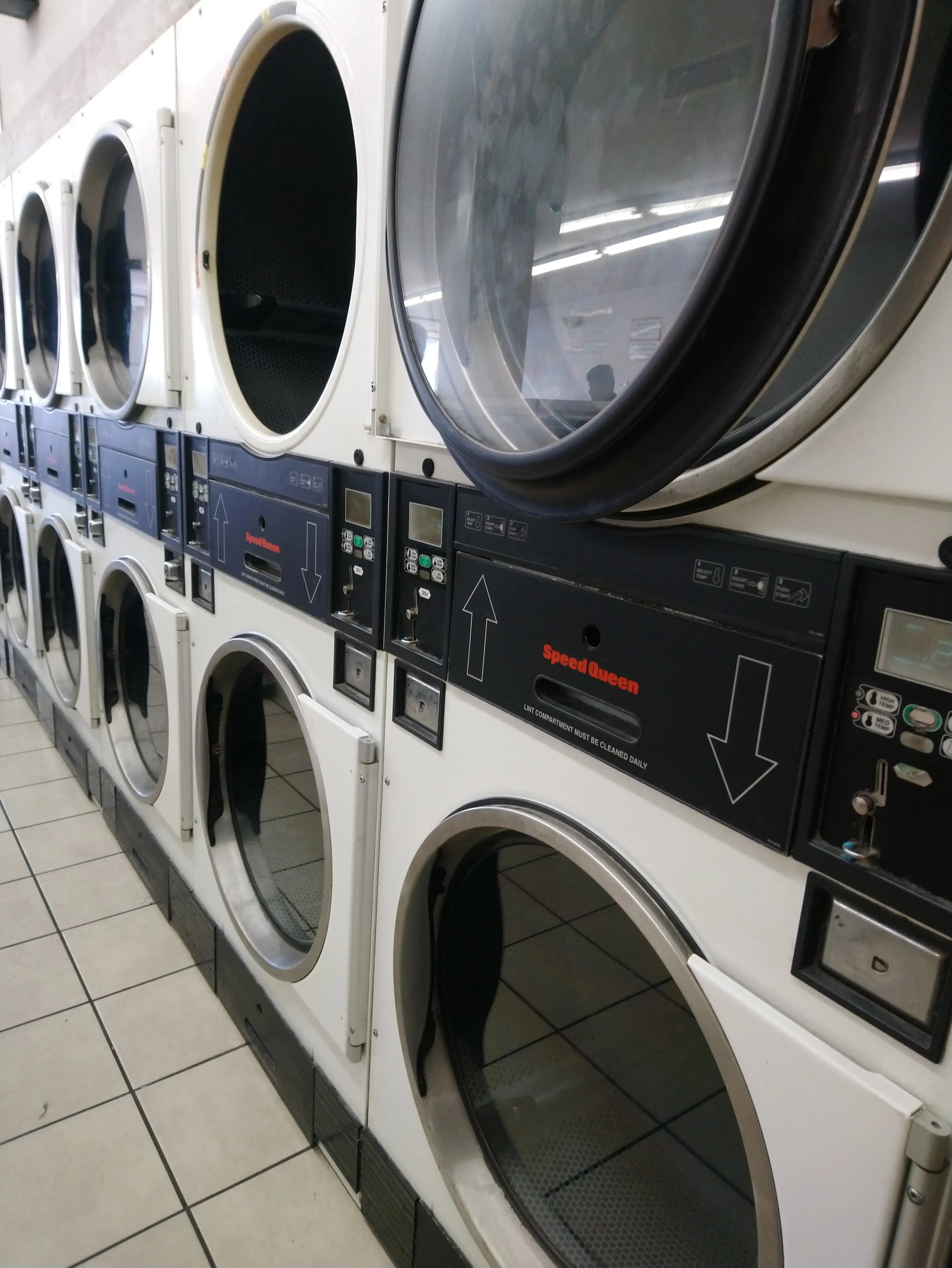 Laundry Land / Lavanderia thumbnail 11