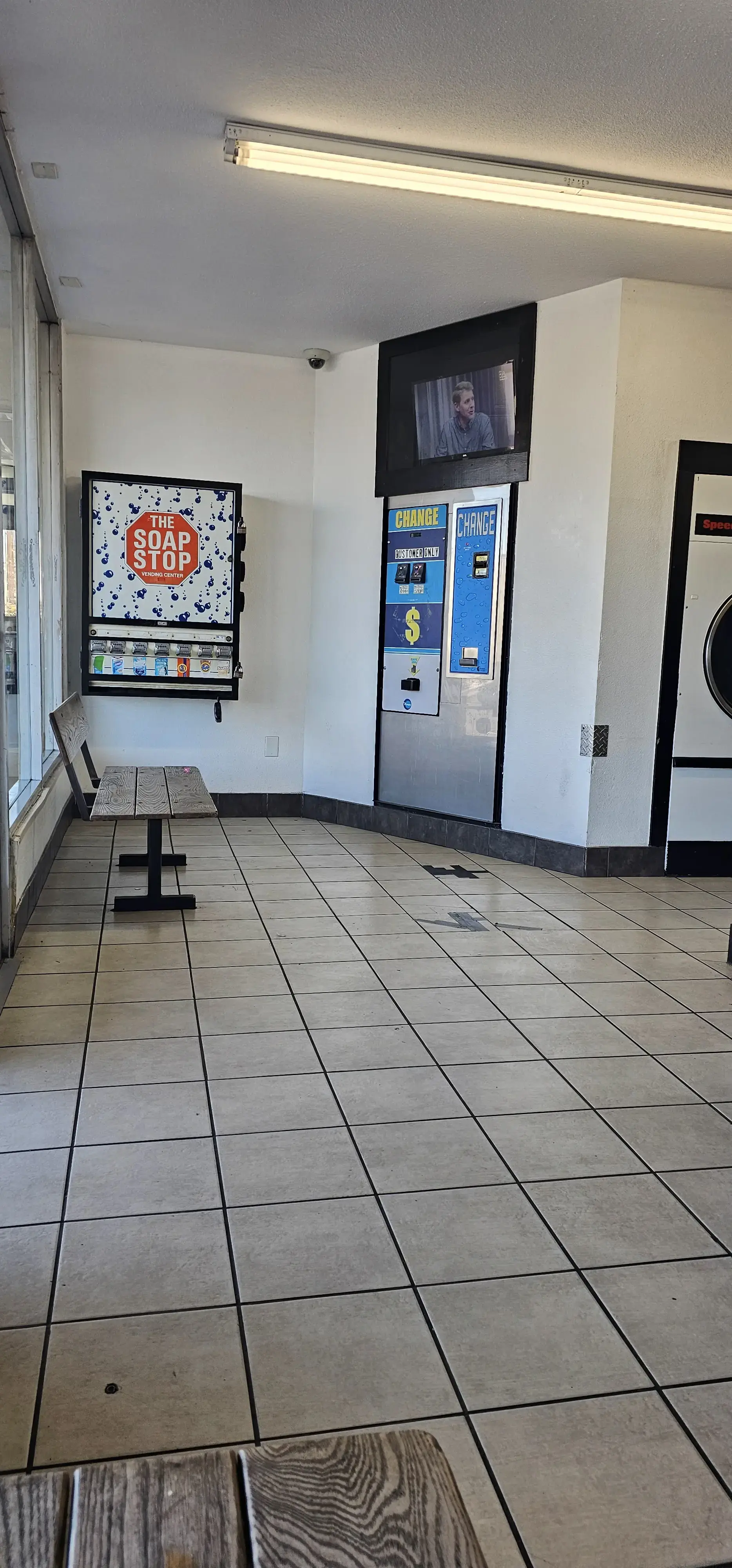 Laundry Land / Lavanderia thumbnail 9