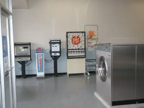 Laundry Land - Image 9