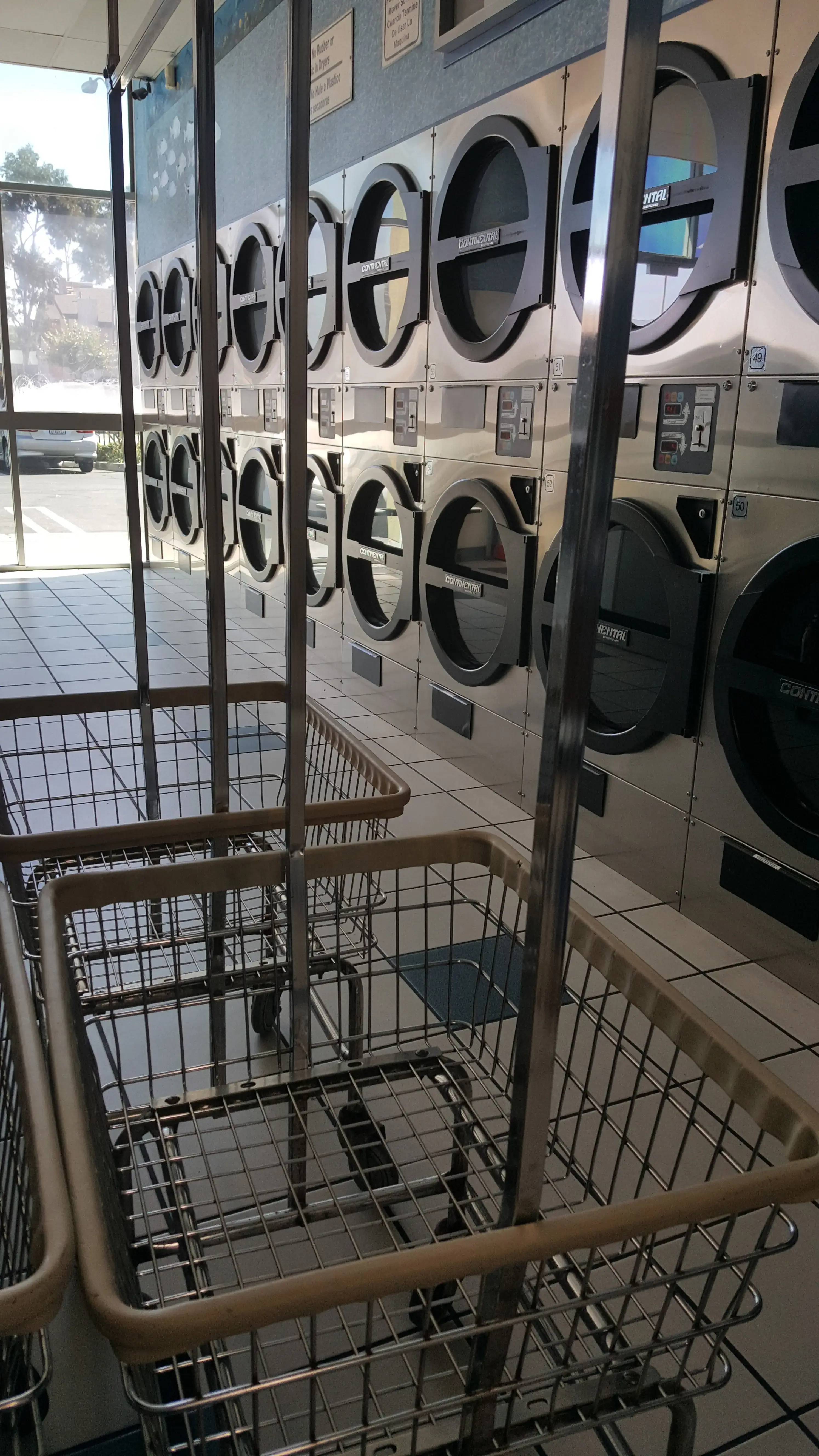 Laundry Lavanderia - Image 2