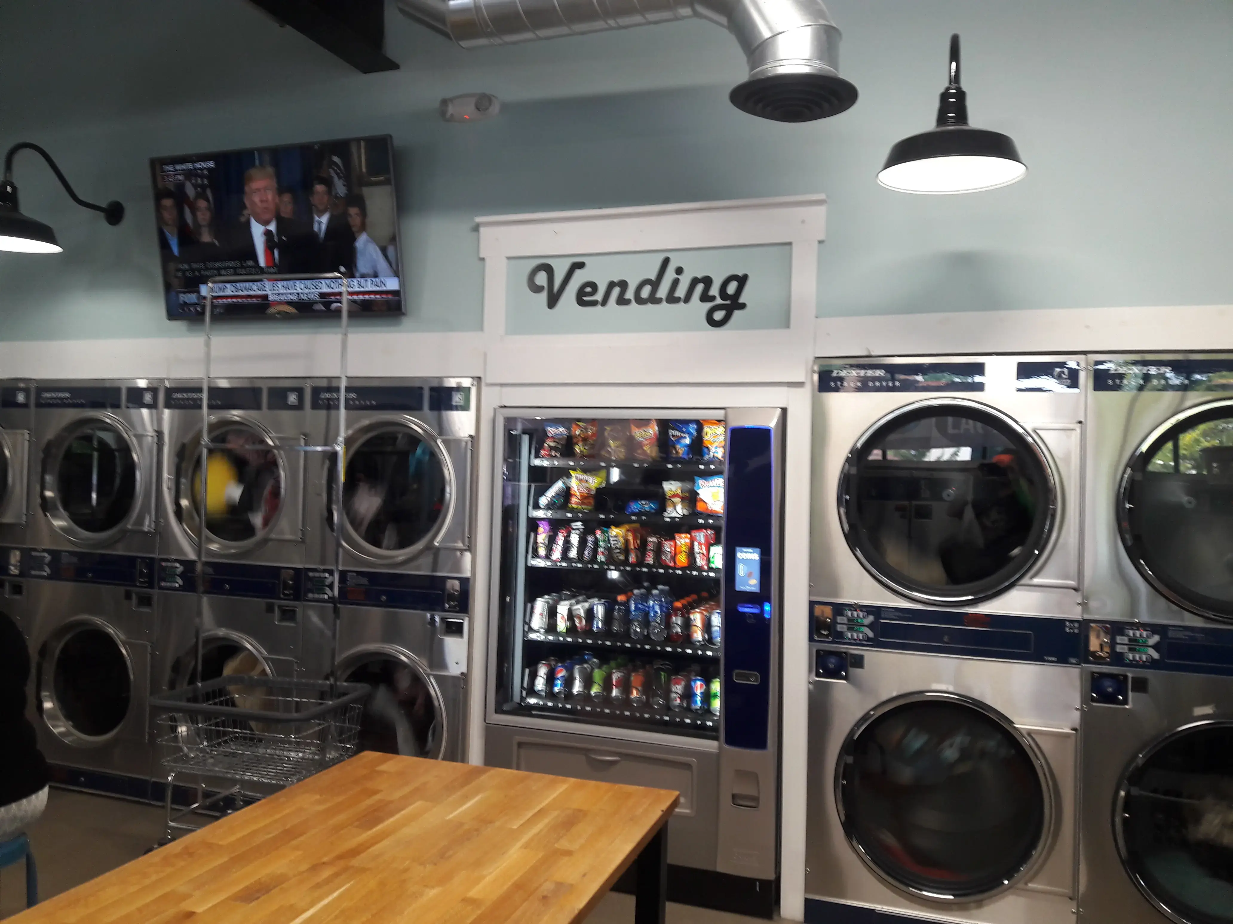 Laundry Loft Laundromat & Car Wash - Image 17