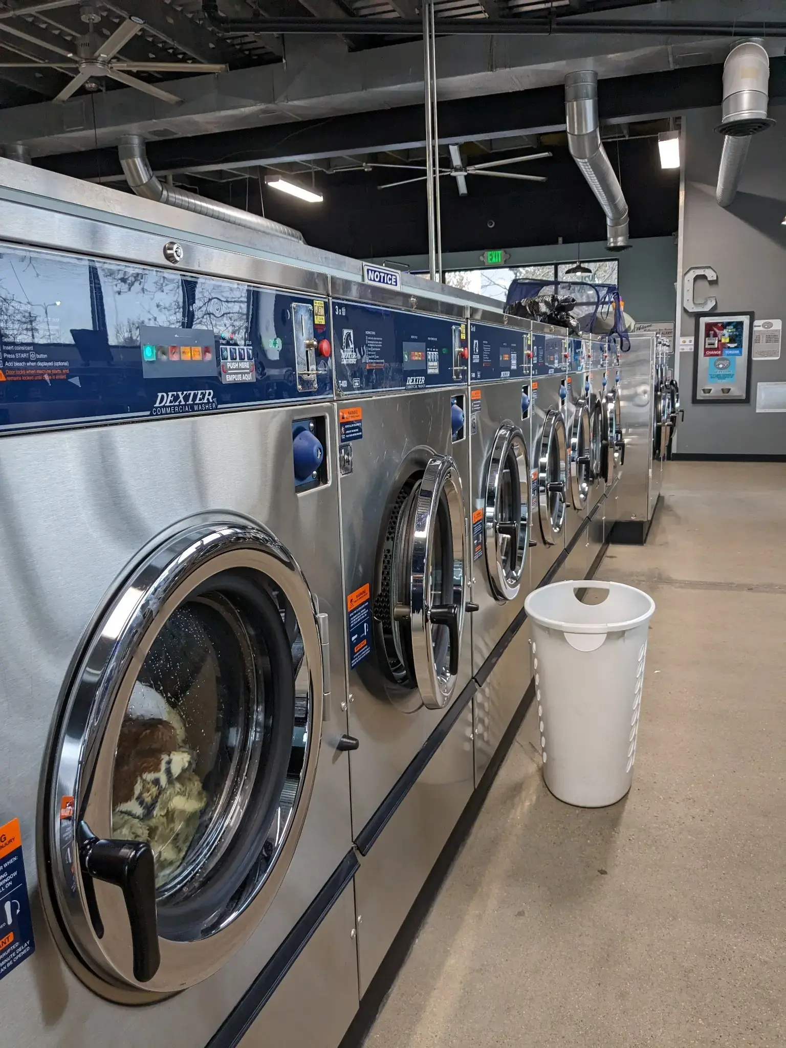 Laundry Loft Laundromat & Car Wash thumbnail 15