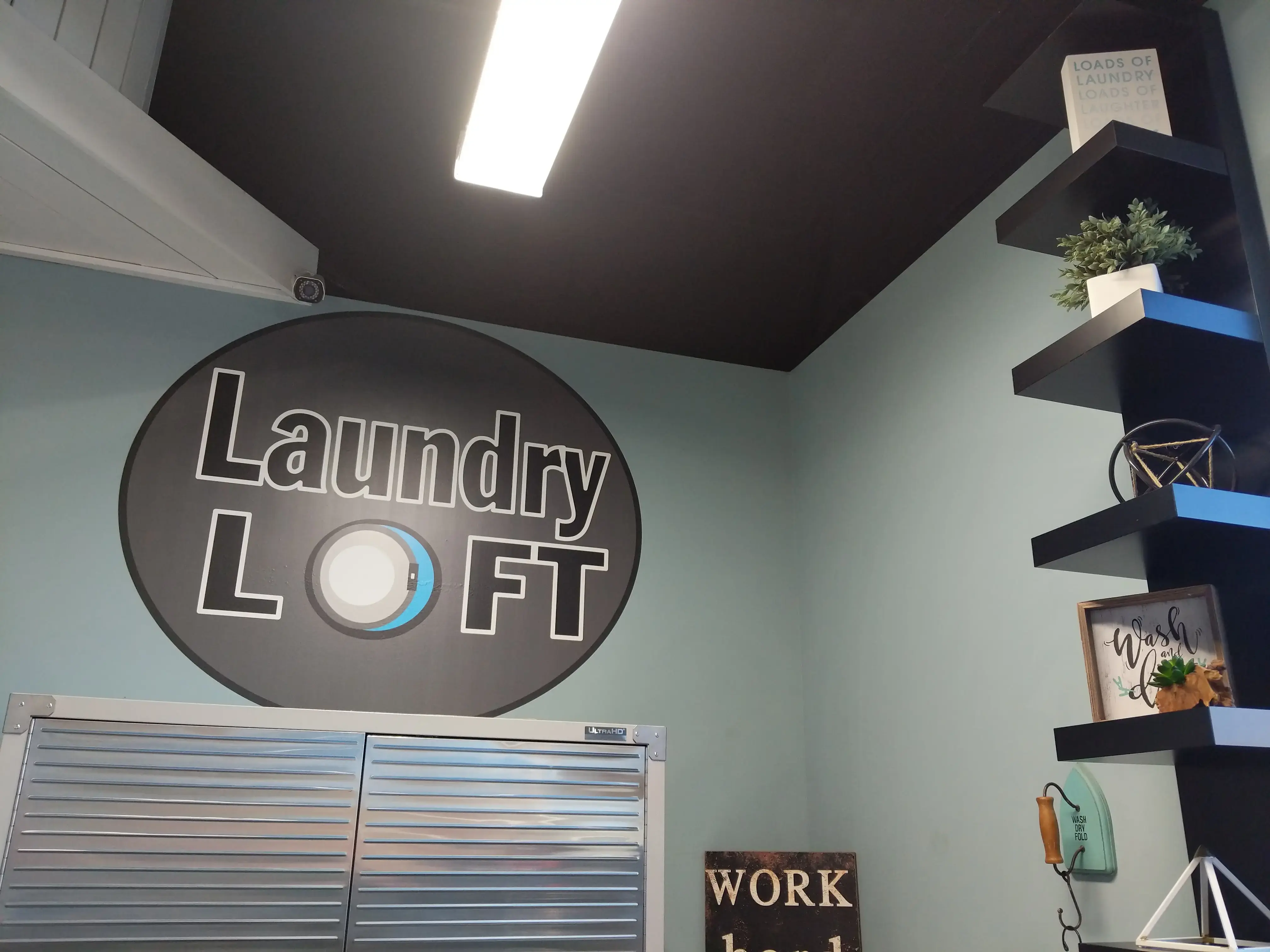 Laundry Loft Laundromat & Car Wash thumbnail 7