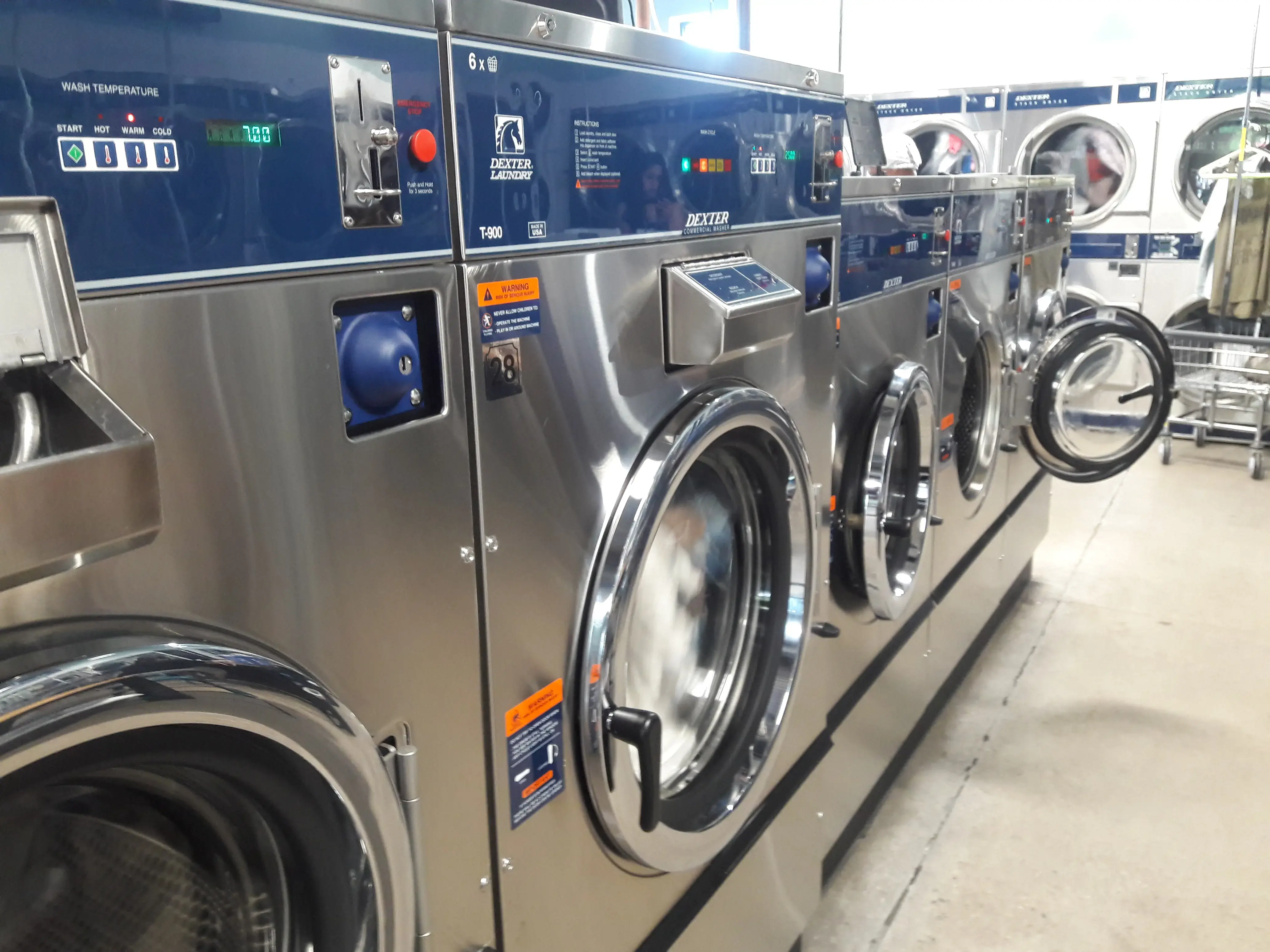 Laundry Loft Laundromat & Car Wash thumbnail 9
