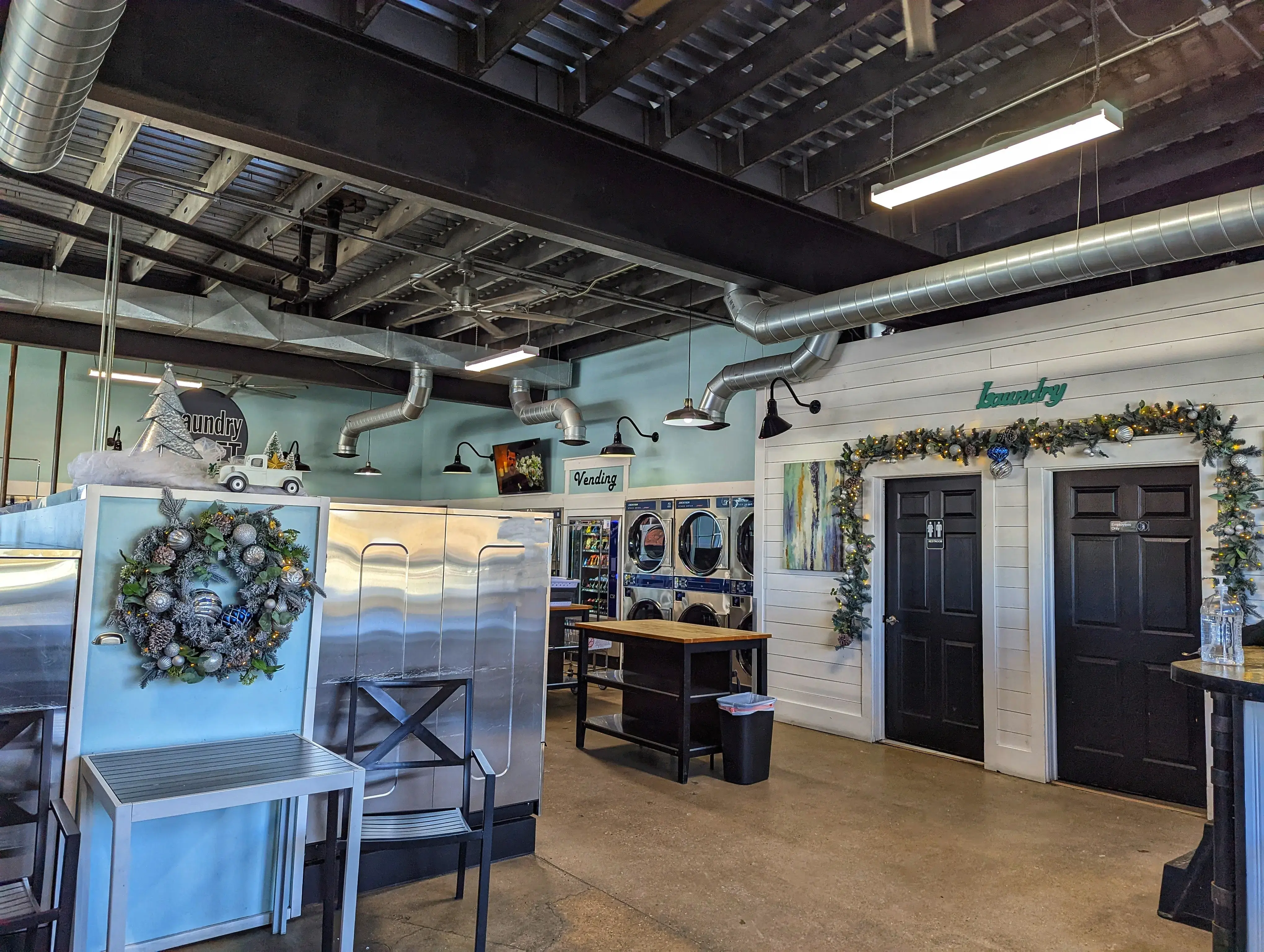Laundry Loft Laundromat & Car Wash thumbnail 2