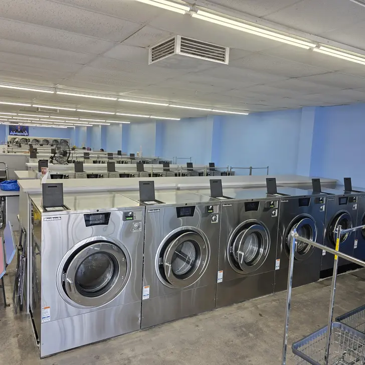 Laundry Los Angeles thumbnail 2