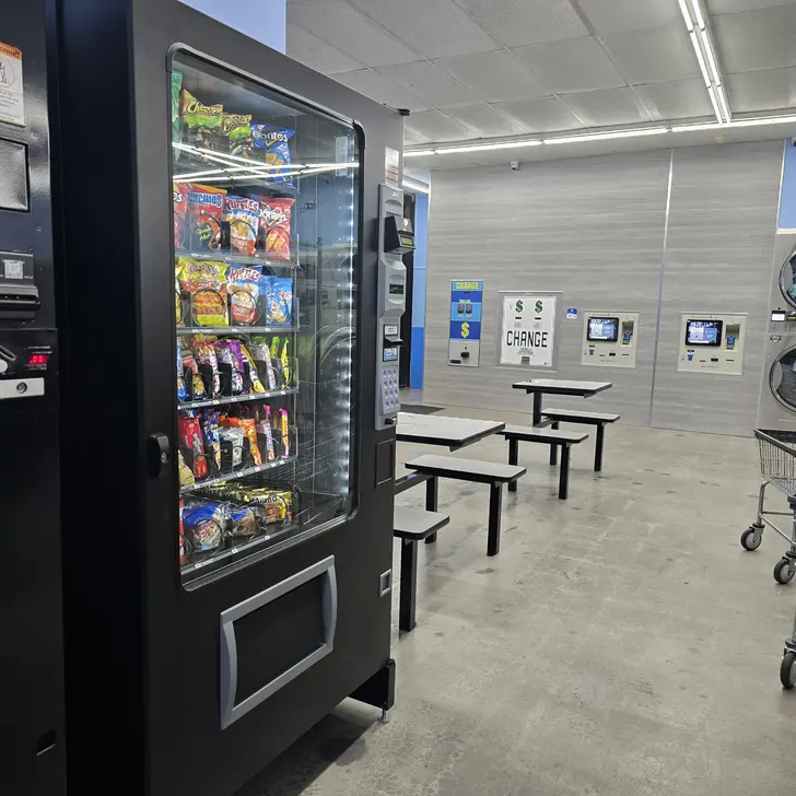 Laundry Los Angeles thumbnail 5