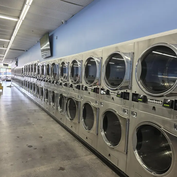 Laundry Los Angeles thumbnail 3