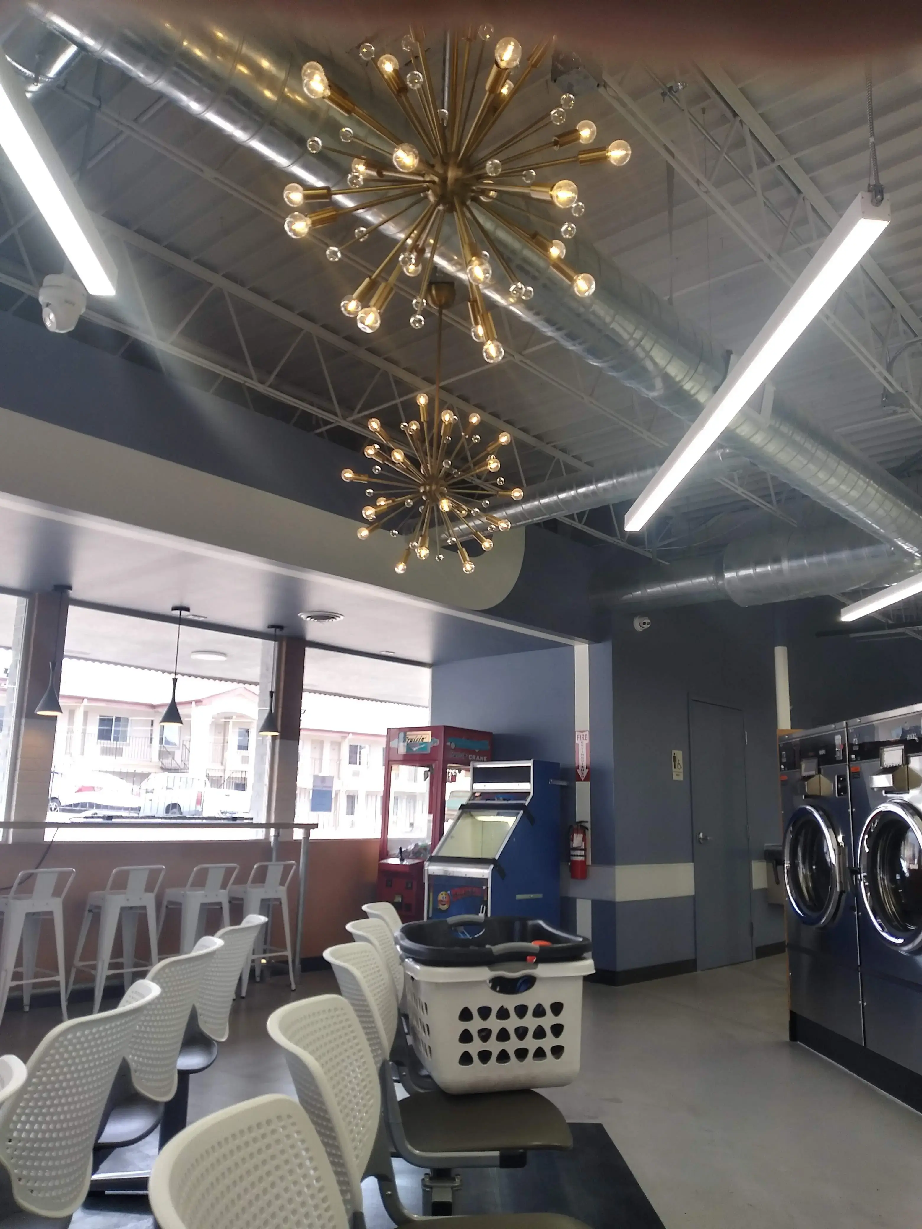 Laundry Lounge - Image 17