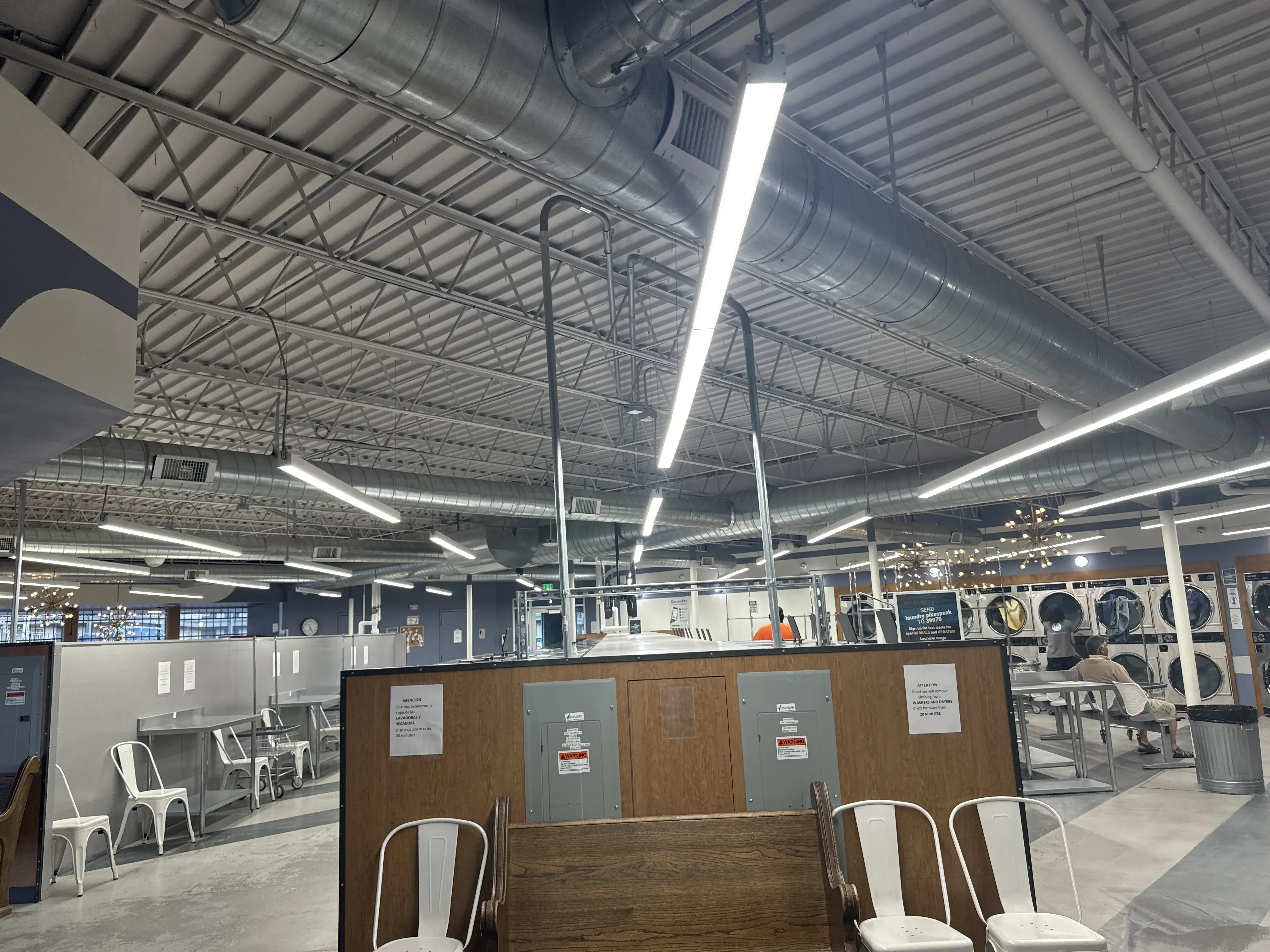 Laundry Lounge - Image 9