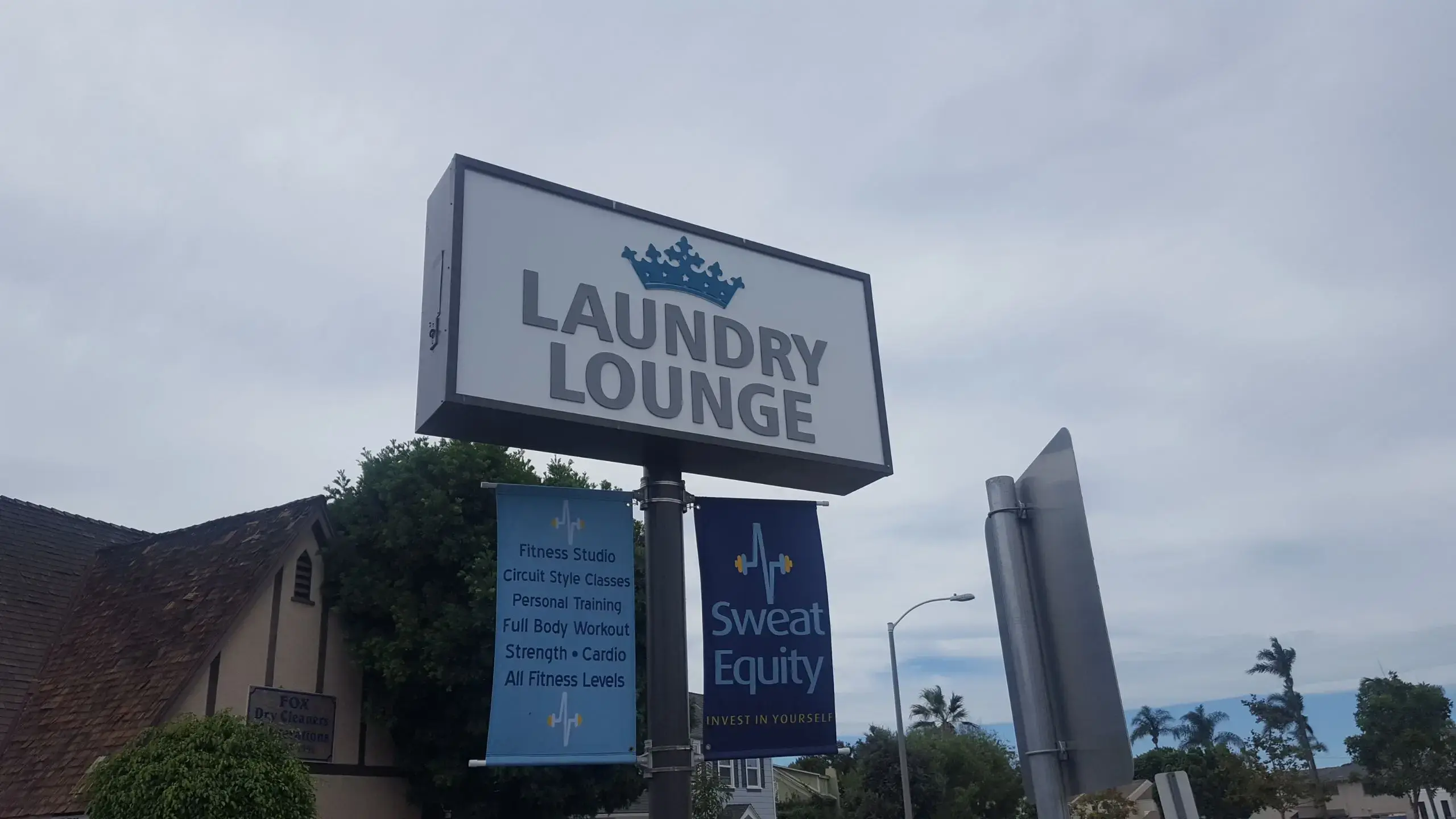 Laundry Lounge Coronado - Image 5