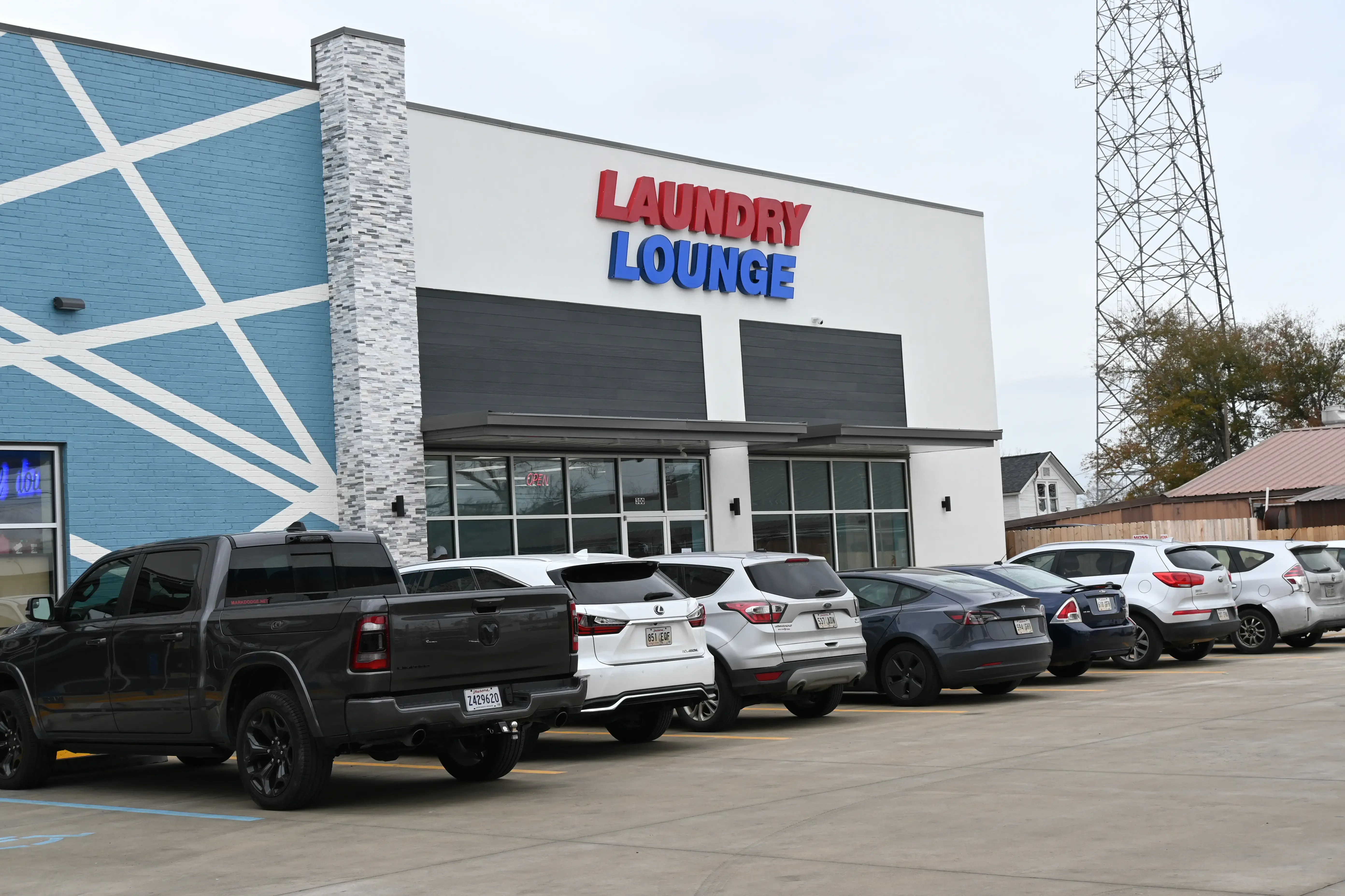 Laundry Lounge thumbnail 1