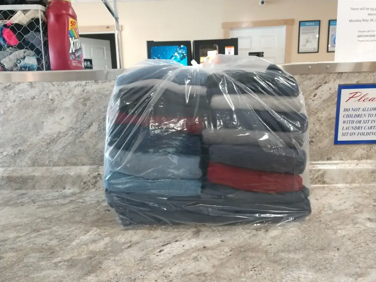 Laundry Lounge Laundromat - Image 10