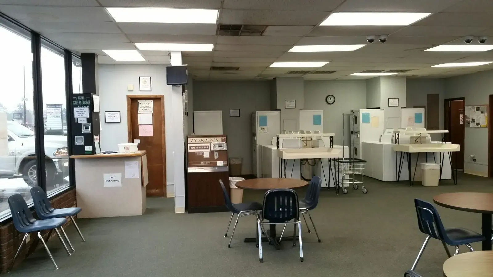 Laundry Lounge - Image 3