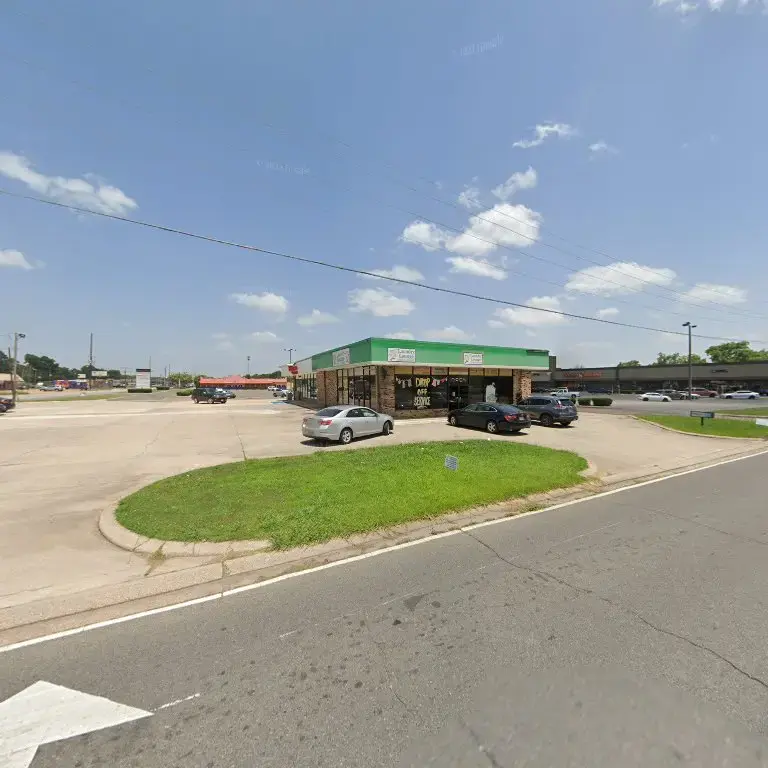 Laundry Lounge thumbnail 6