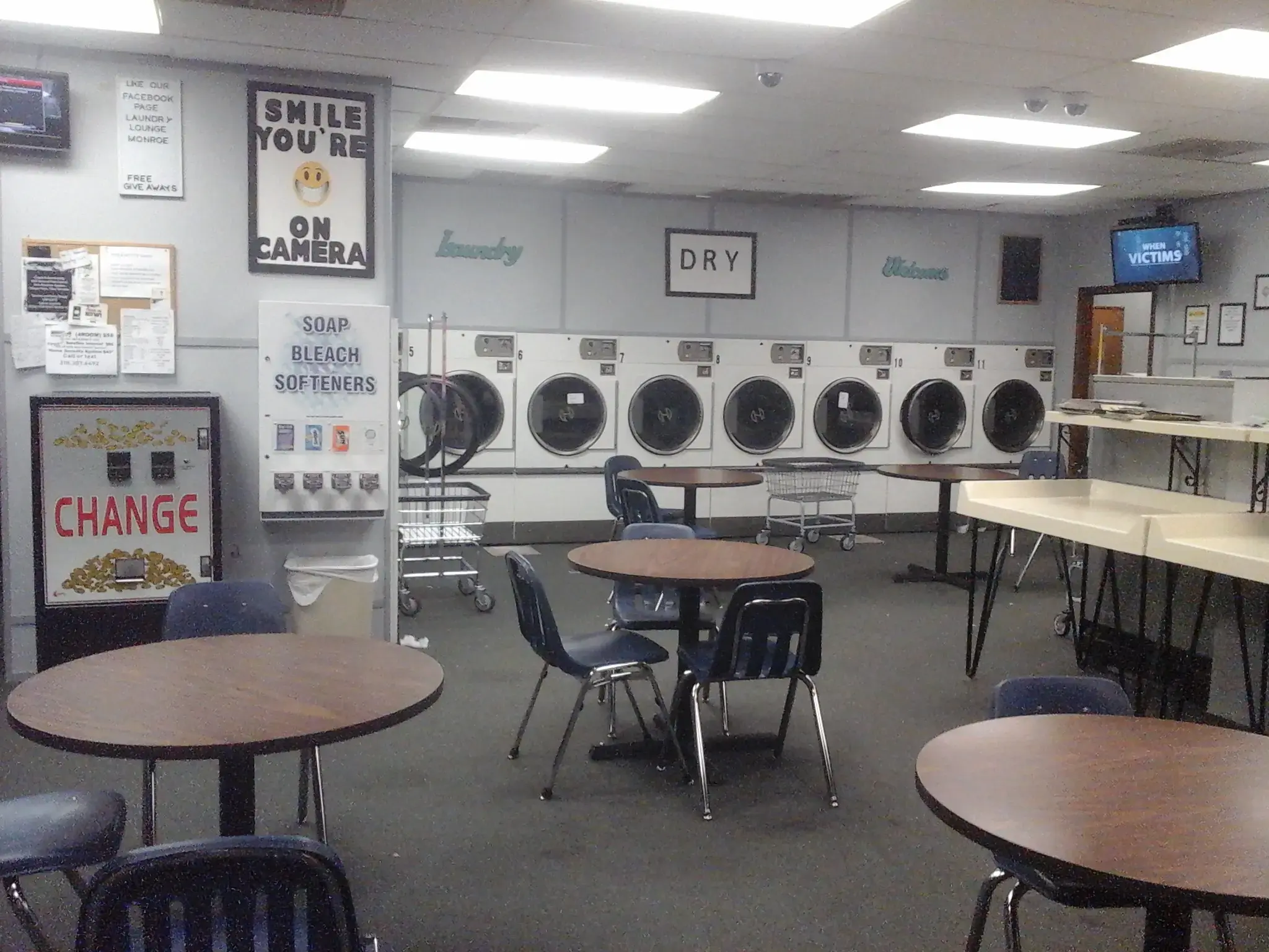 Laundry Lounge thumbnail 5