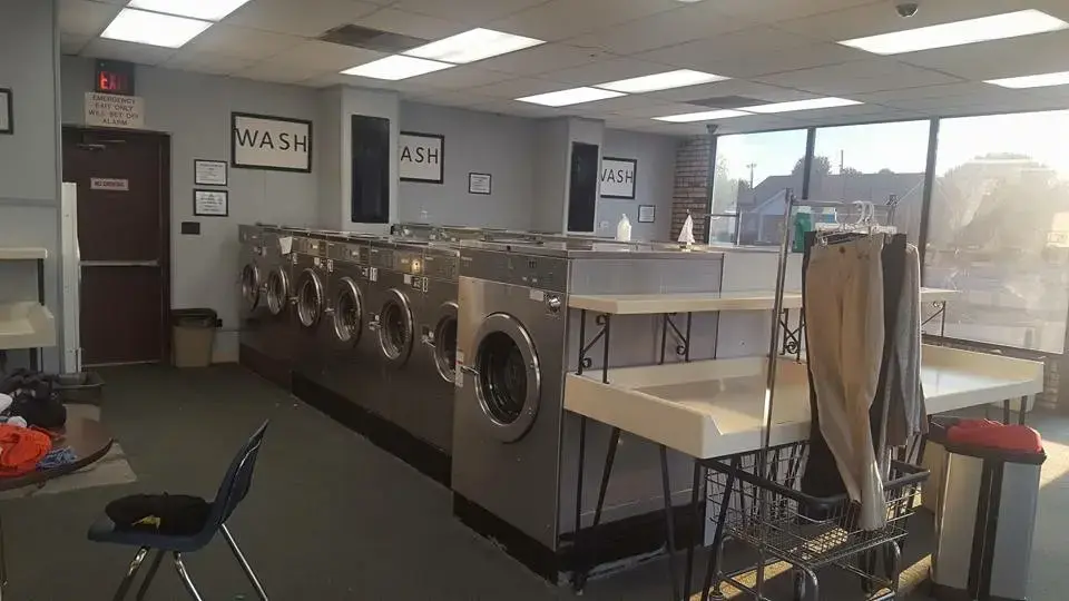 Laundry Lounge - Image 1