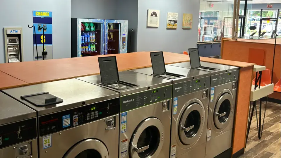 Laundry Lounge Sandy Springs - Image 1