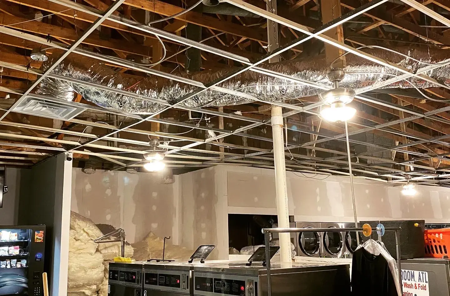 Laundry Lounge Sandy Springs thumbnail 8