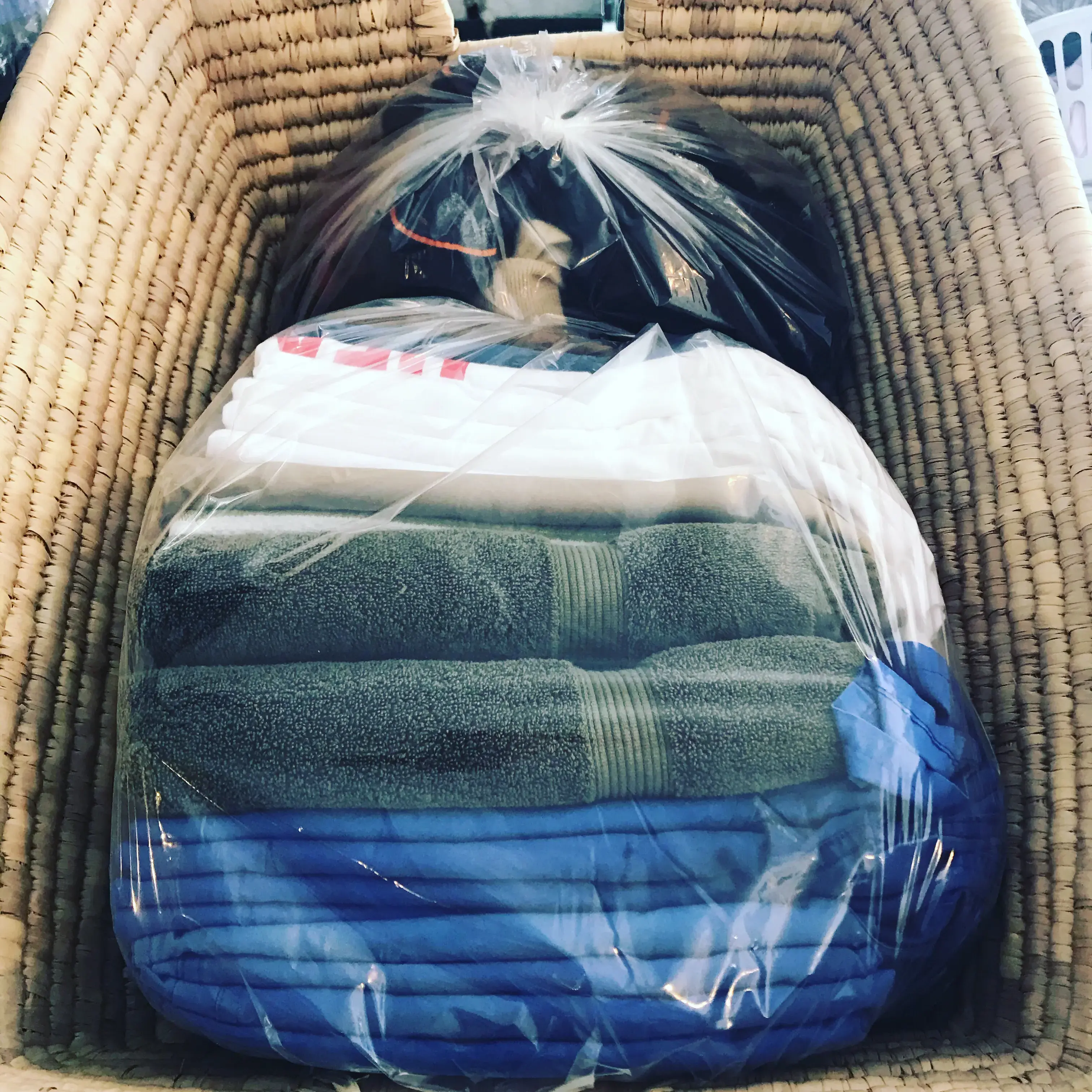 Laundry Lounge Sandy Springs thumbnail 11