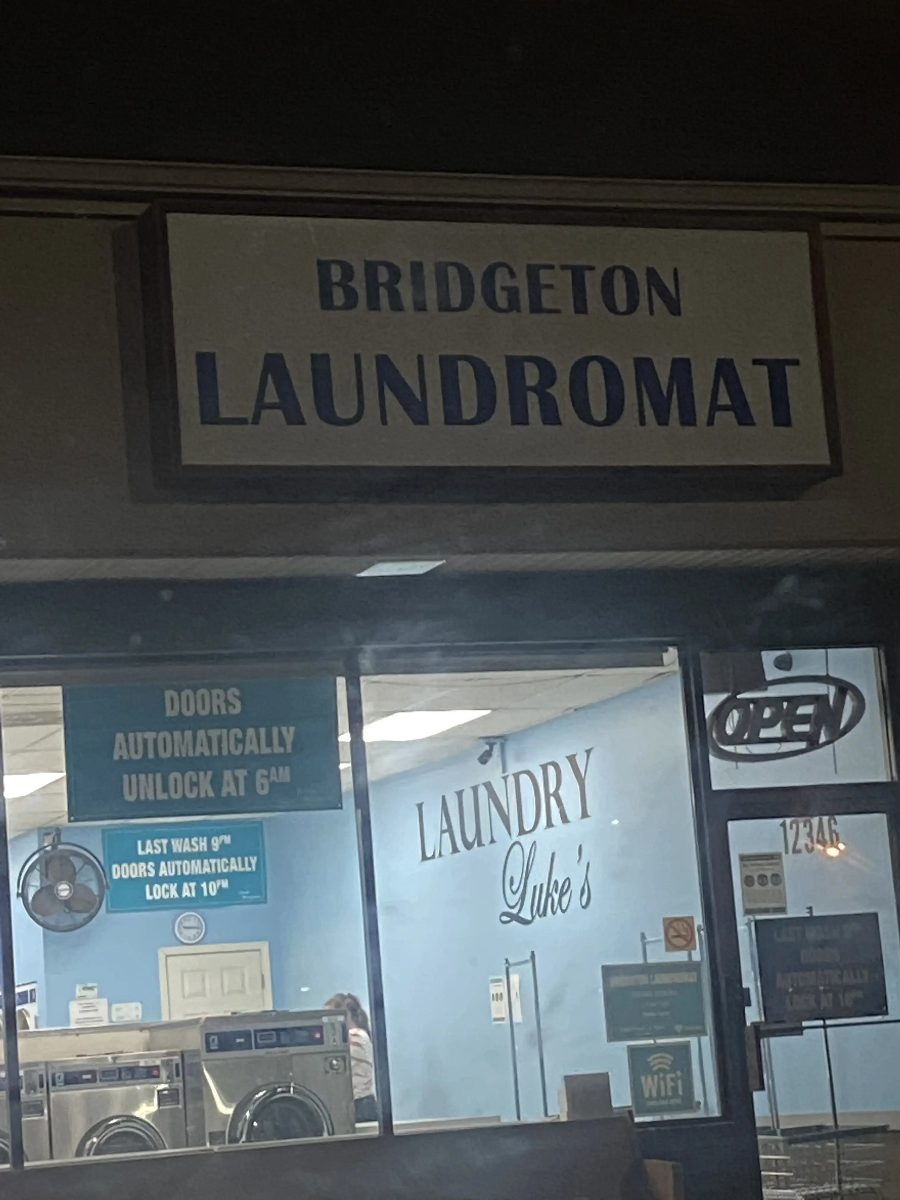Laundry Luke's - Bridgeton Laundry Mat - Image 11