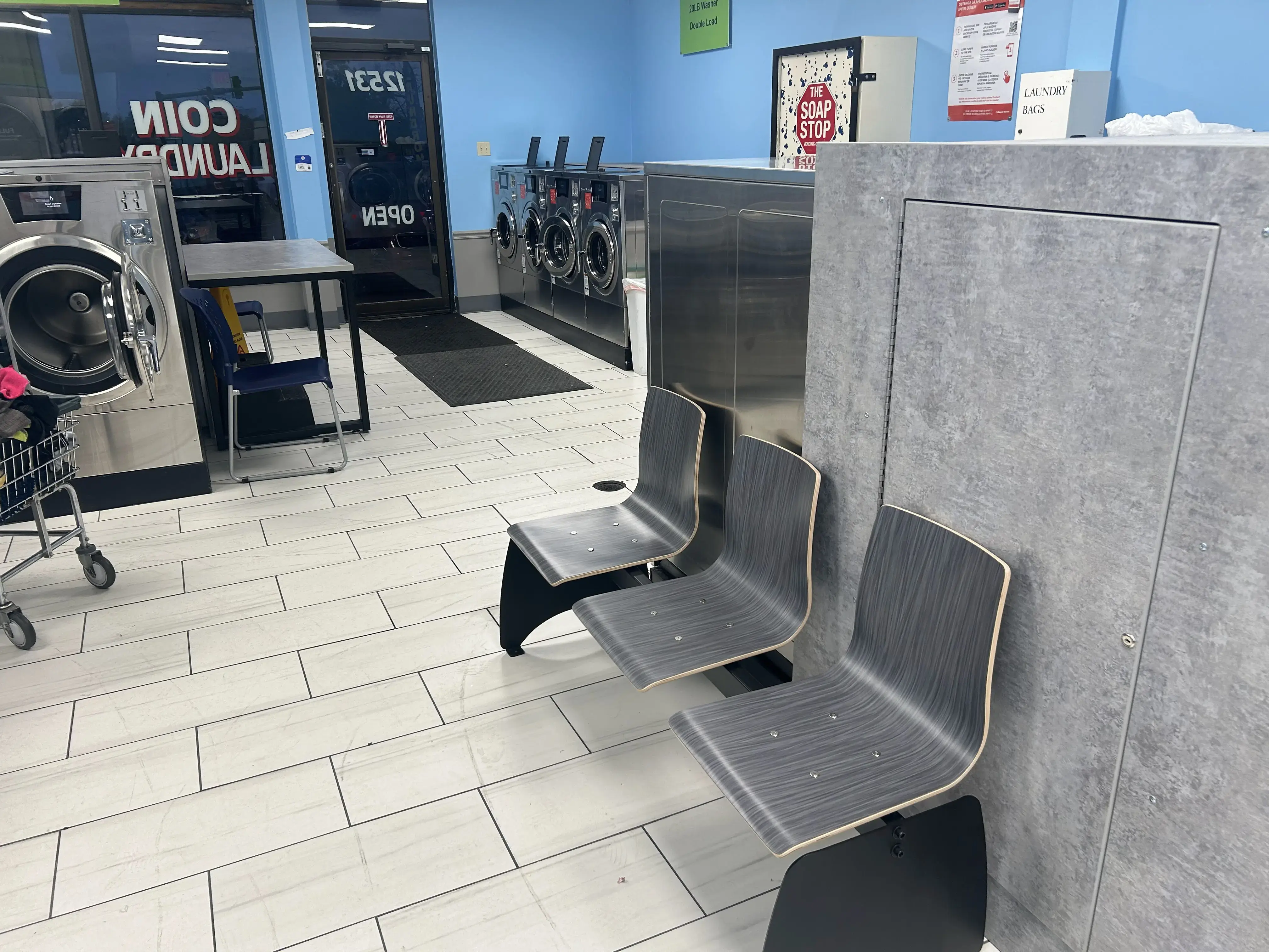 Laundry Luke's - Maryland Heights thumbnail 16