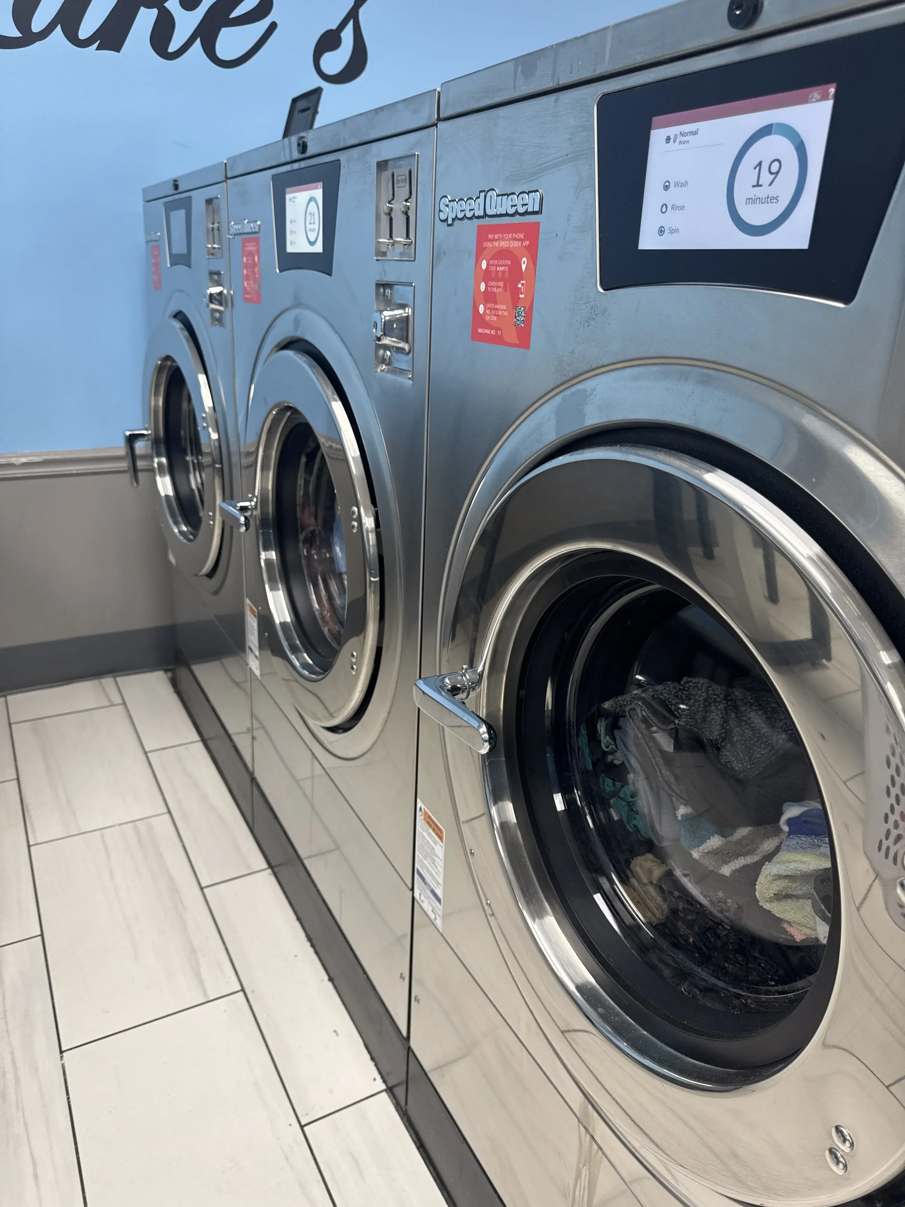 Laundry Luke's - Maryland Heights thumbnail 17