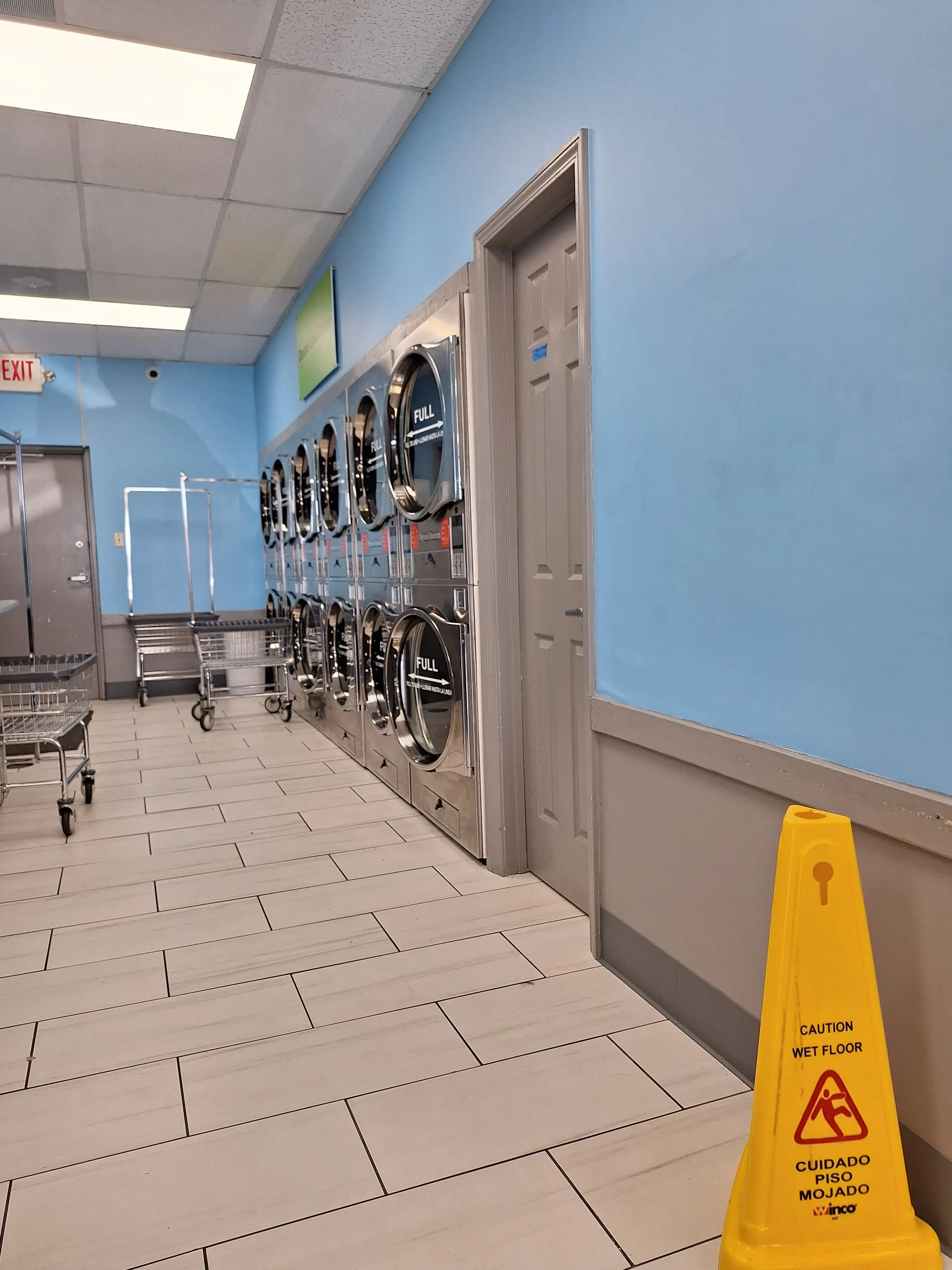 Laundry Luke's - Maryland Heights - Image 10