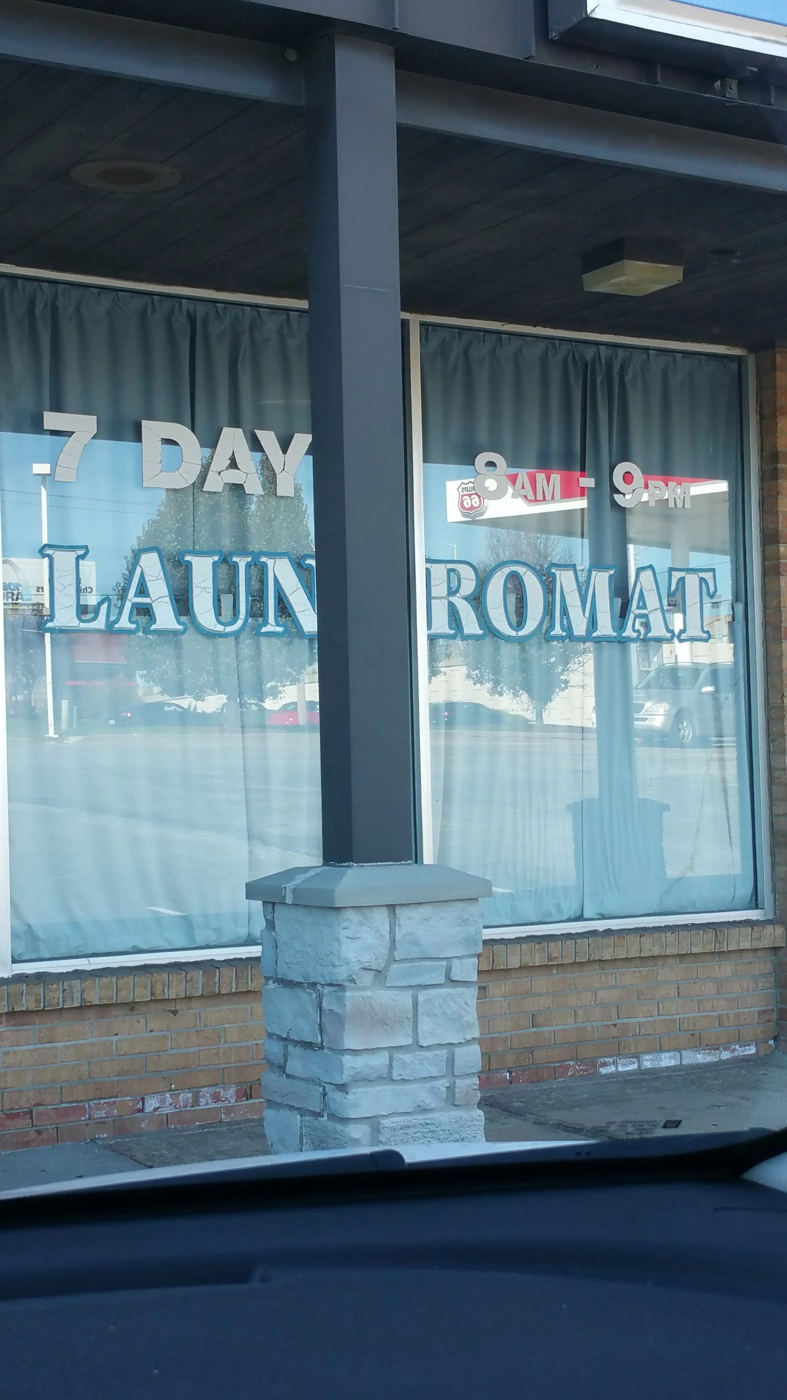 Laundry Luke's - St. Peters Laundromat thumbnail 10