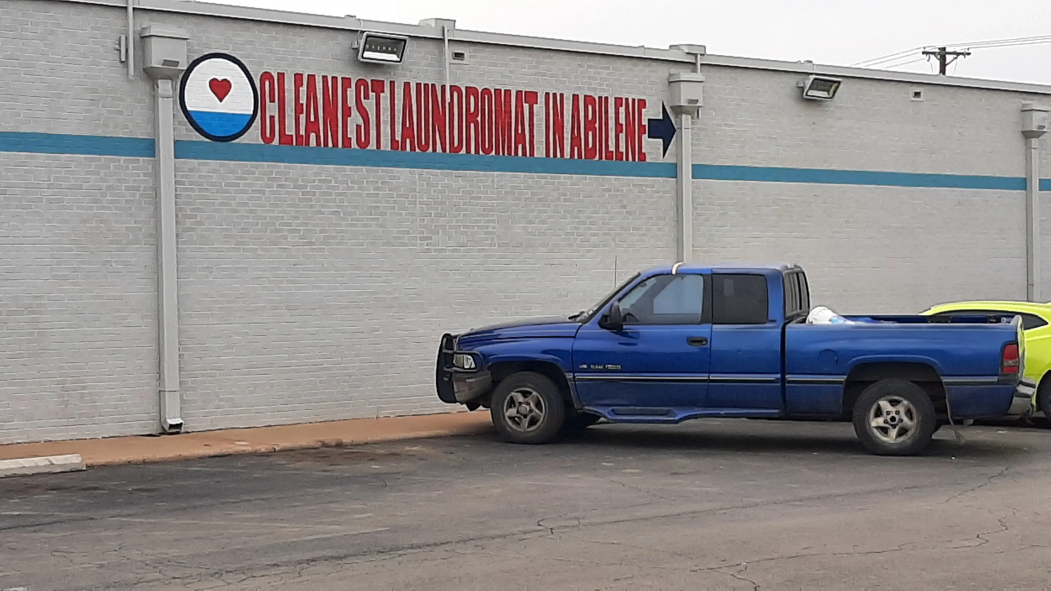 Laundry Luv Abilene - Image 11