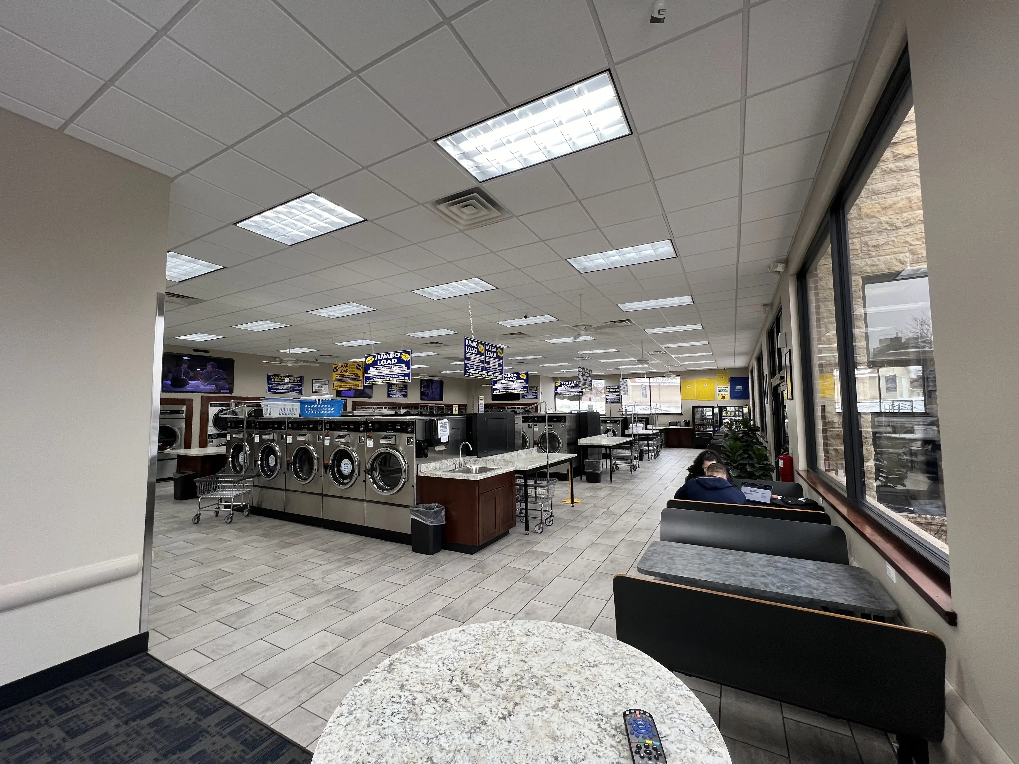 Laundry Max 24 Hour laundromat - Image 6