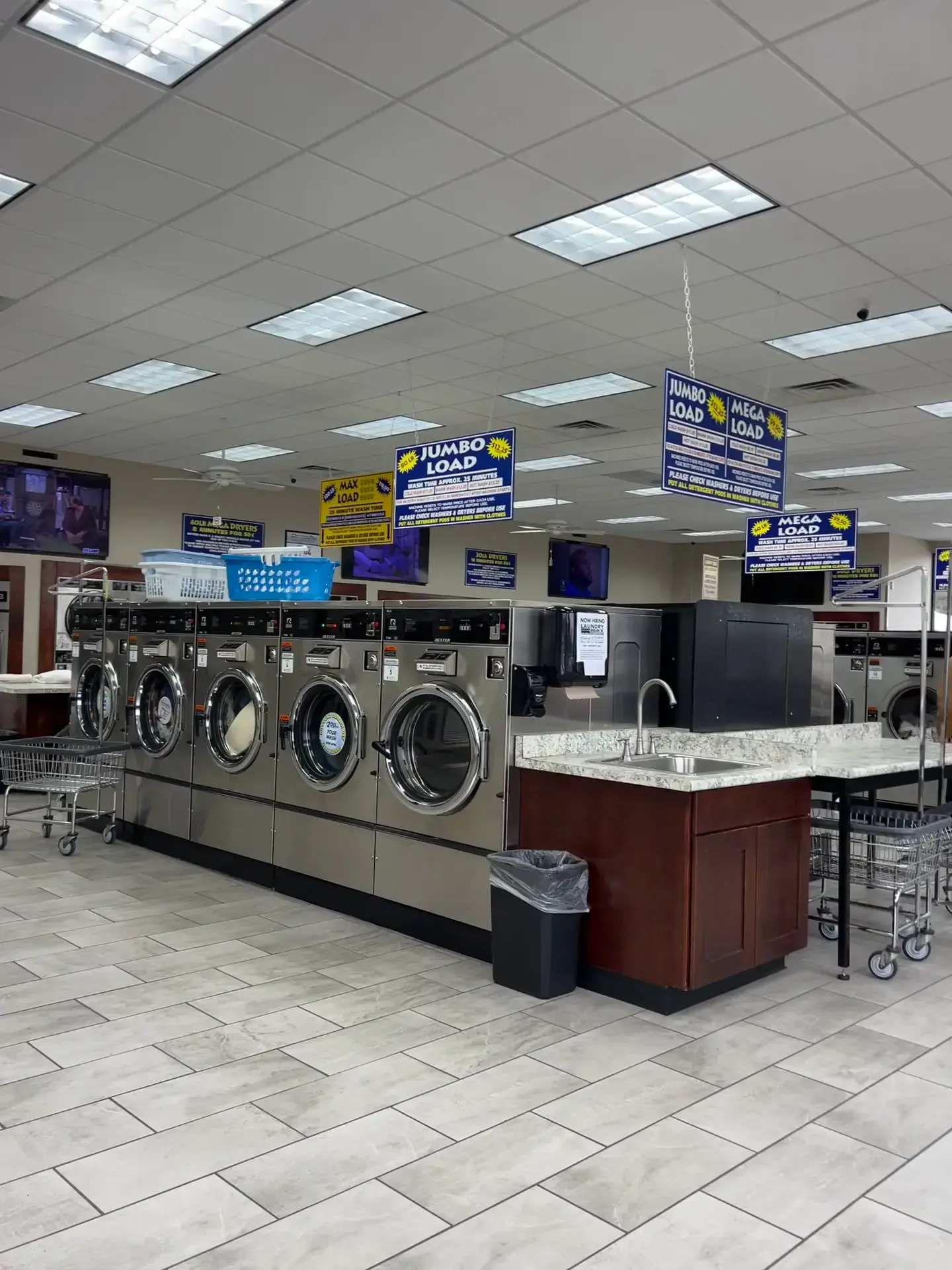 Laundry Max 24 Hour laundromat thumbnail 16
