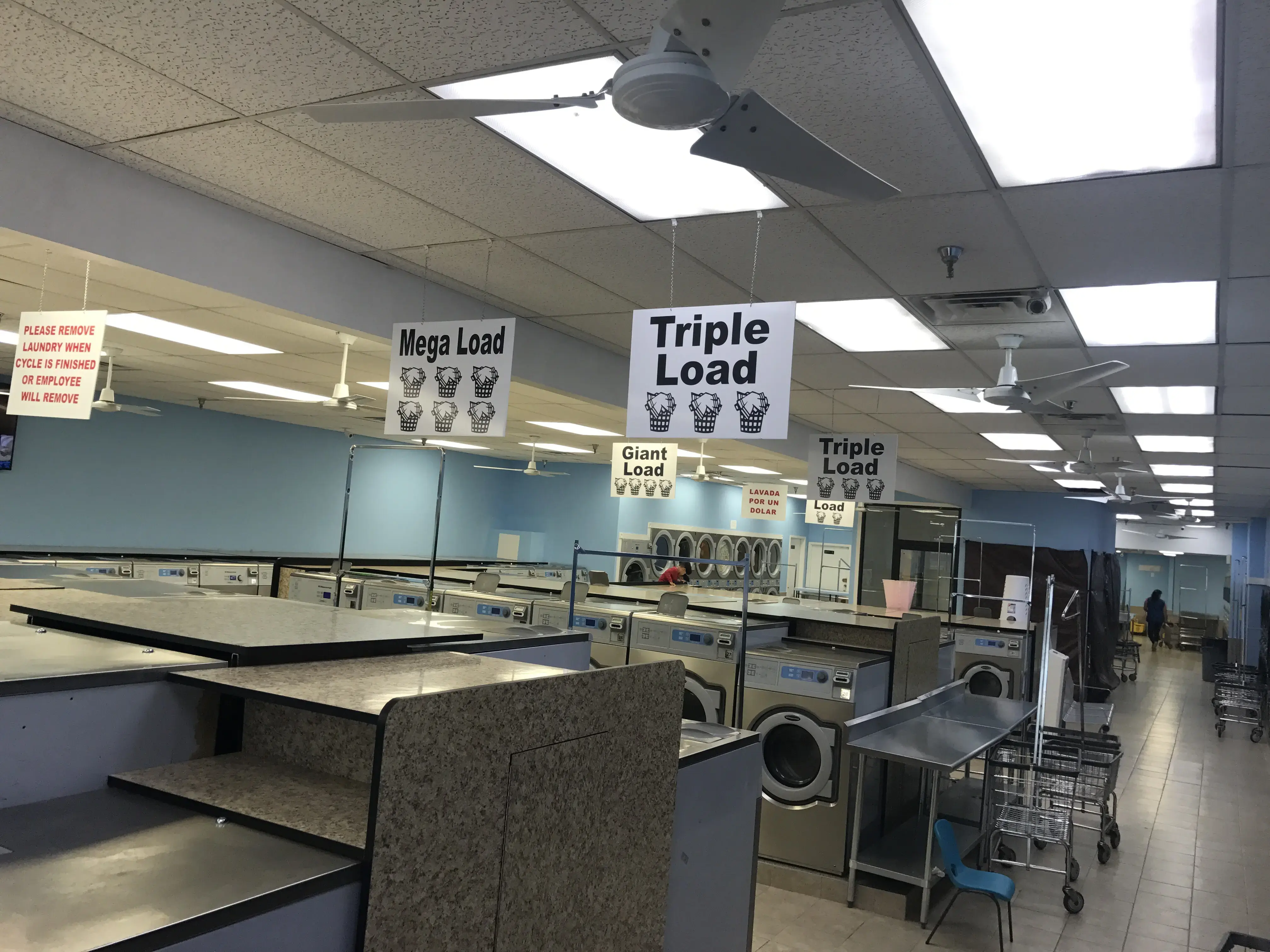 Laundry Mom / Latino Laundromat - Image 19