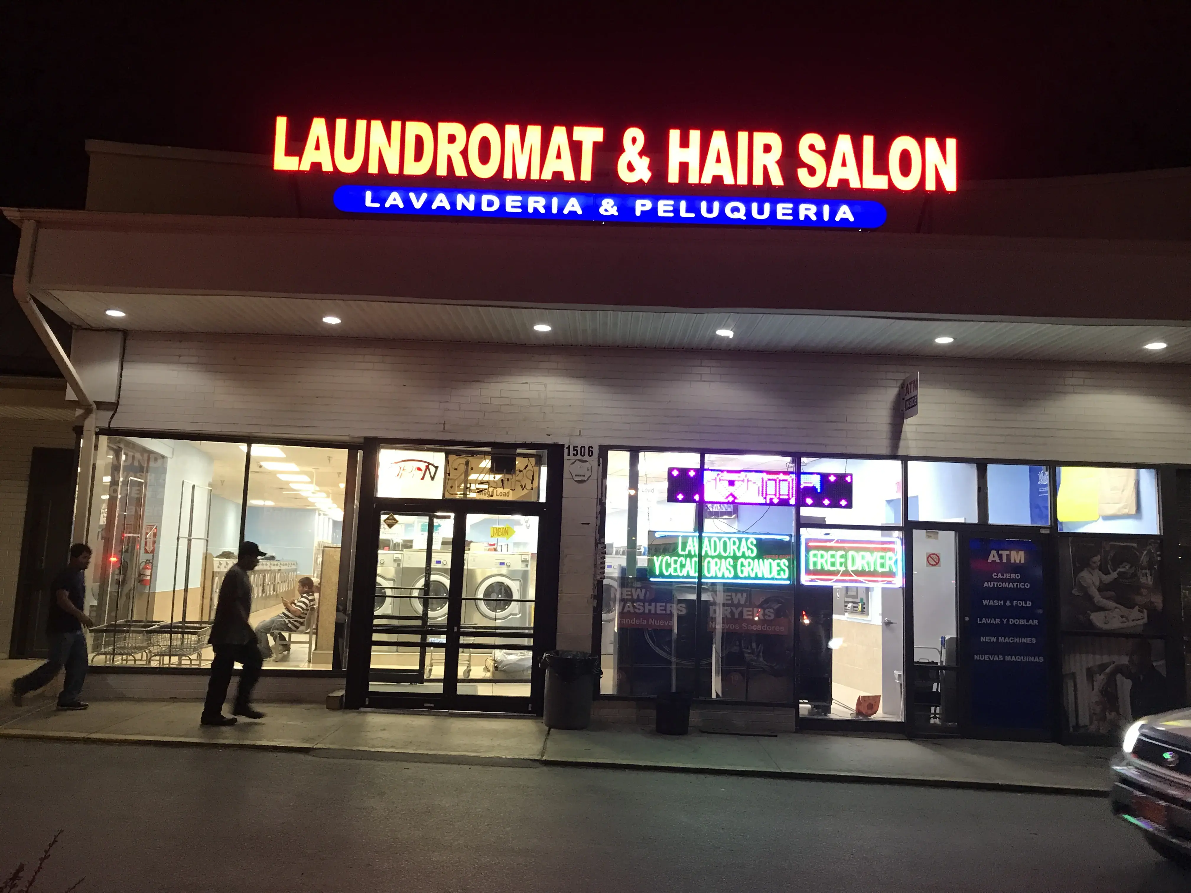 Laundry Mom / Latino Laundromat thumbnail 18